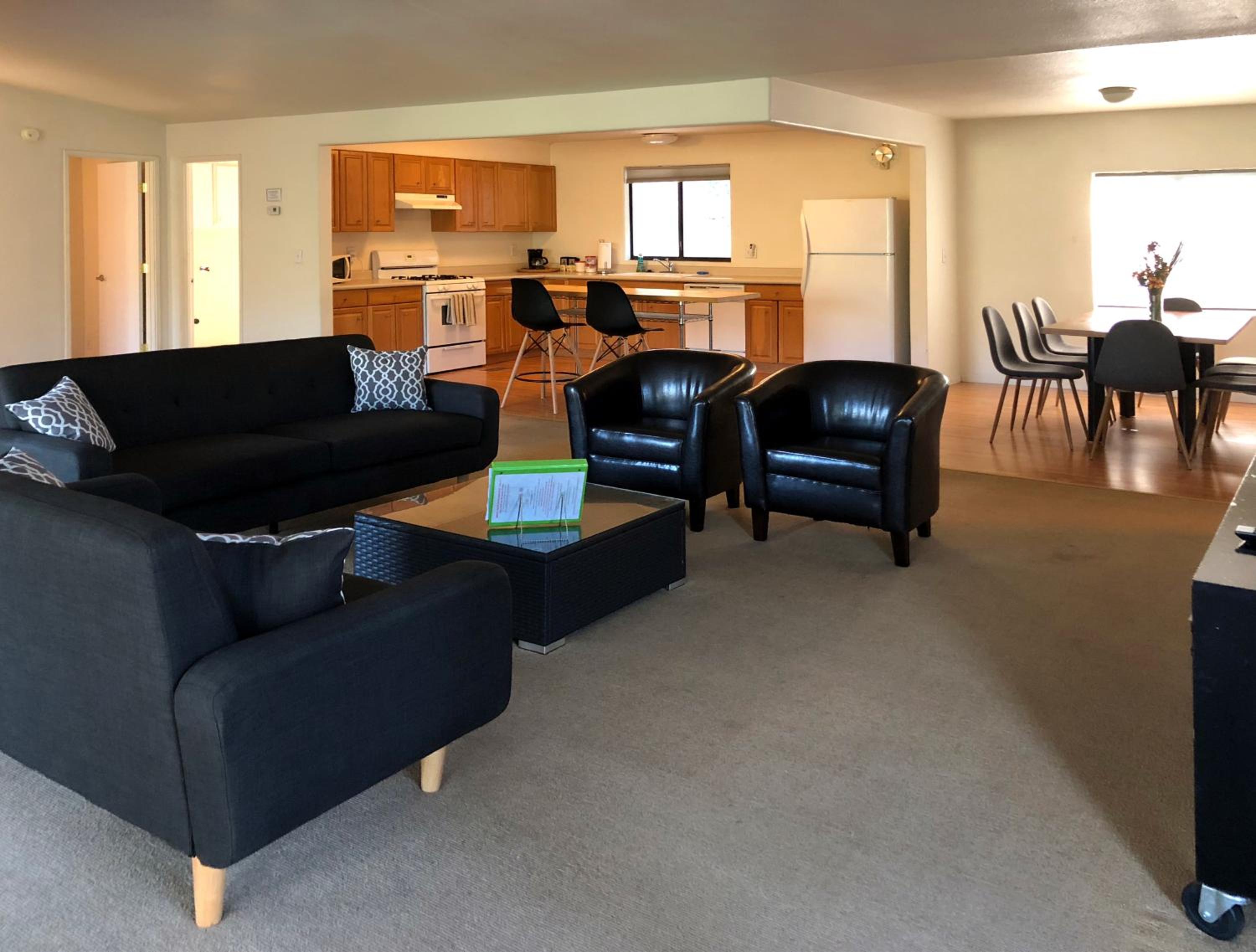 Two-Bedroom House photo 3