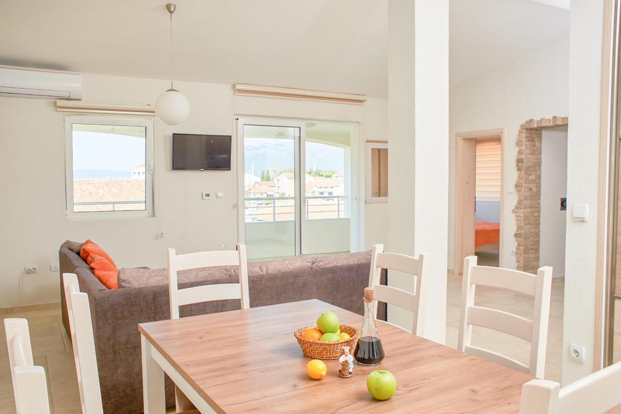 Two-Bedroom Apartment with Sea View and Balcony