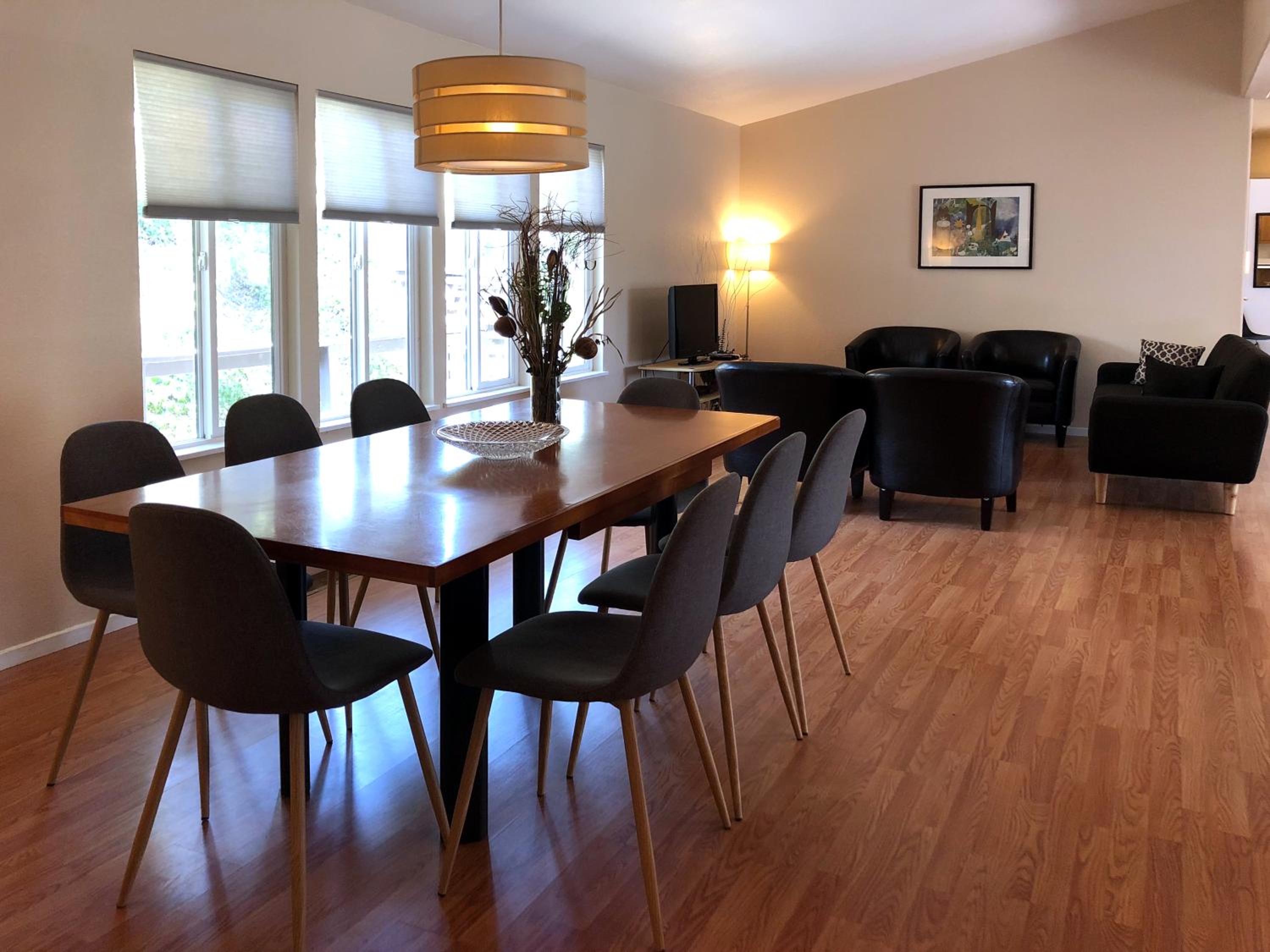 Three-Bedroom House photo 2