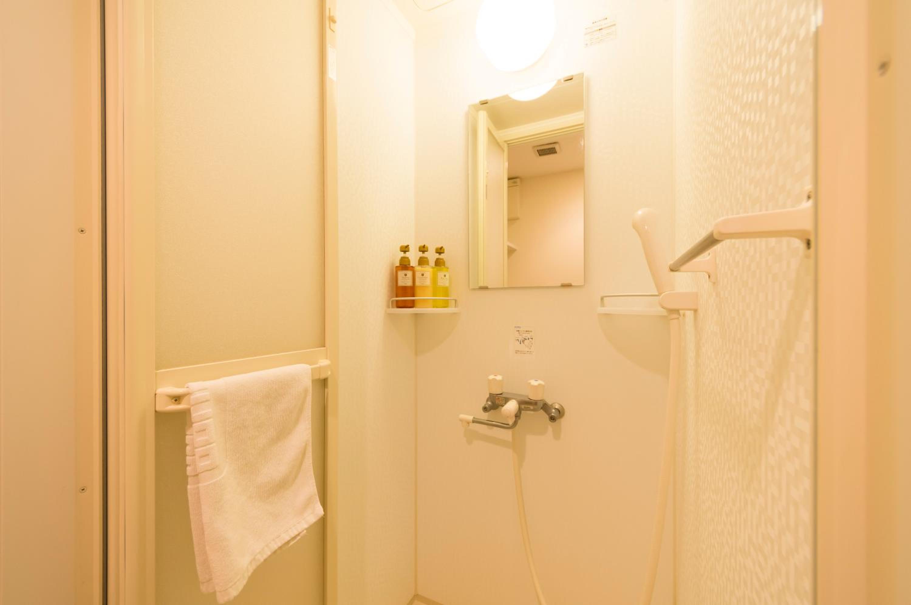 Double Room - Non-Smoking  - Photo 10