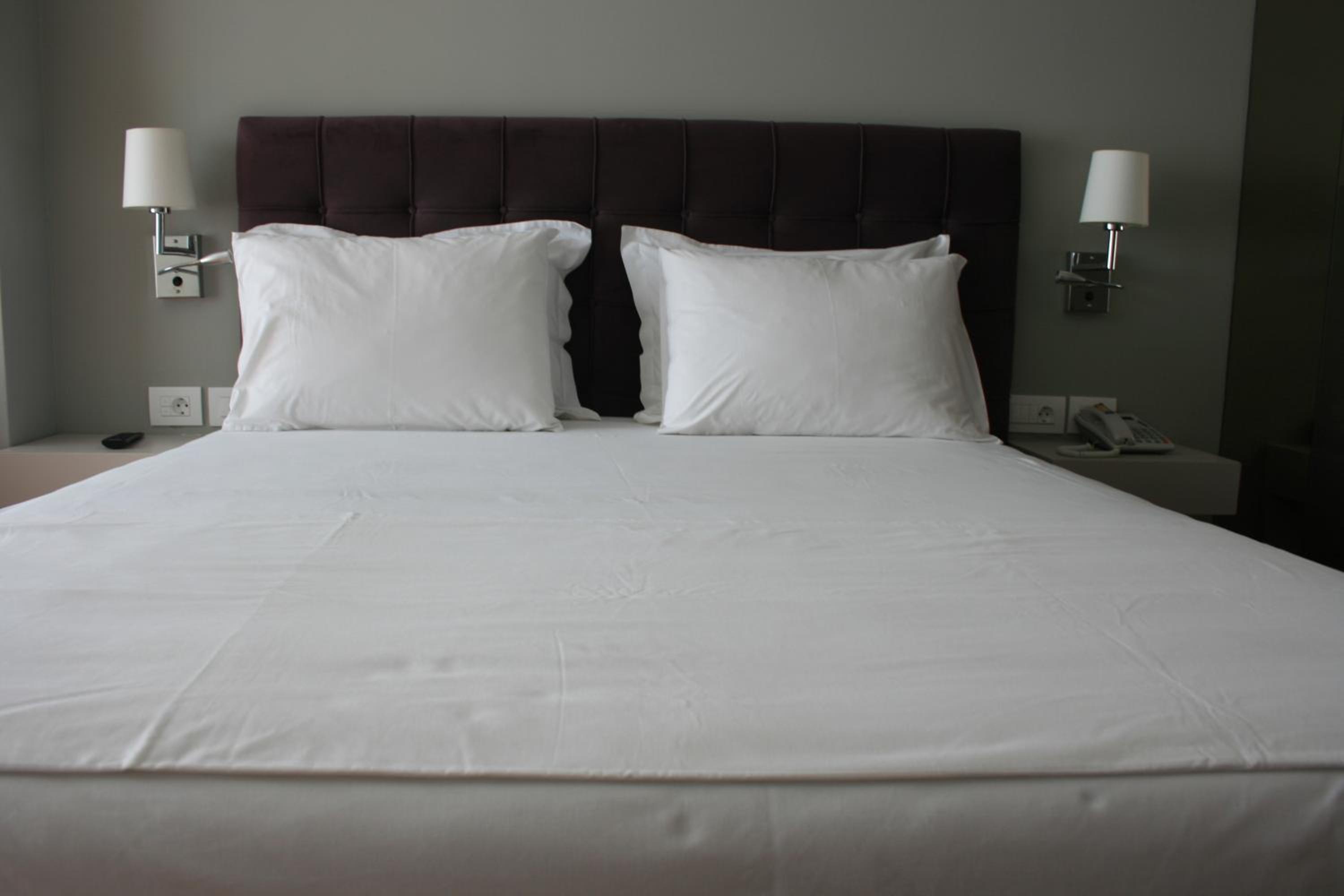 Bed & Sleeping Area