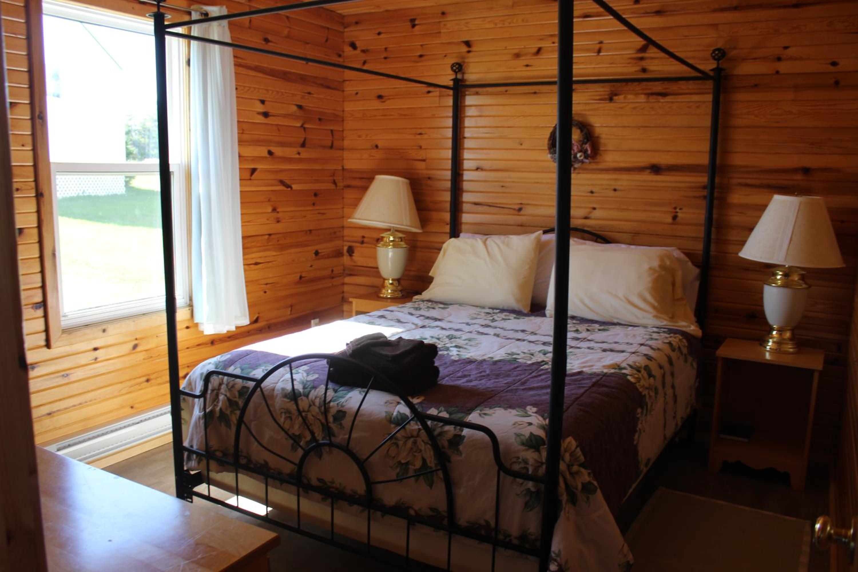One-Bedroom Chalet - Photo 2