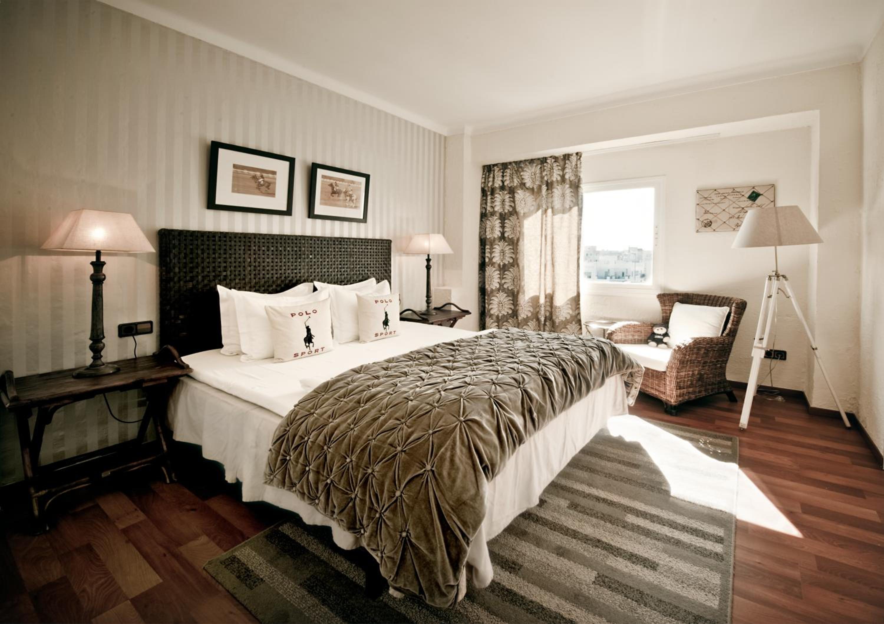 Suite - Photo 3
