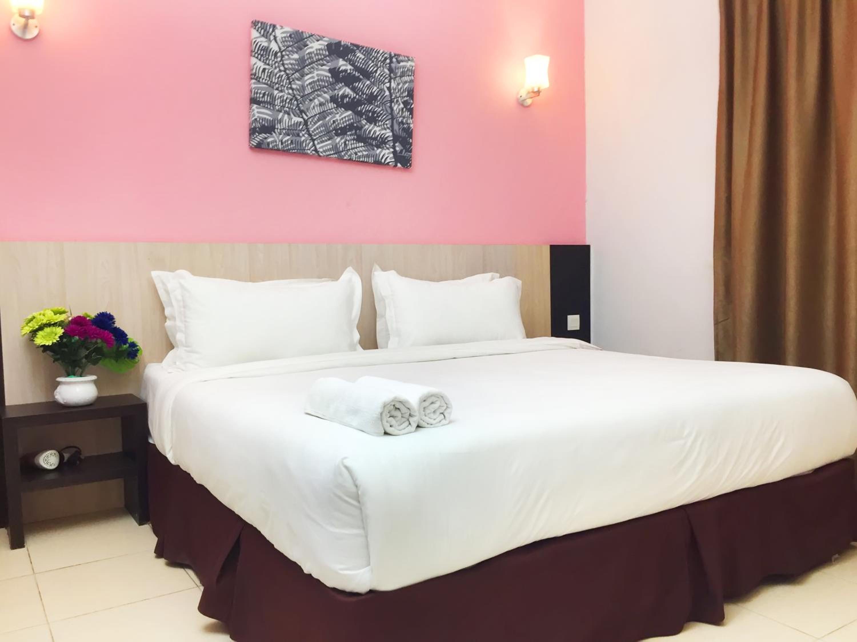Deluxe King Room - Photo 1