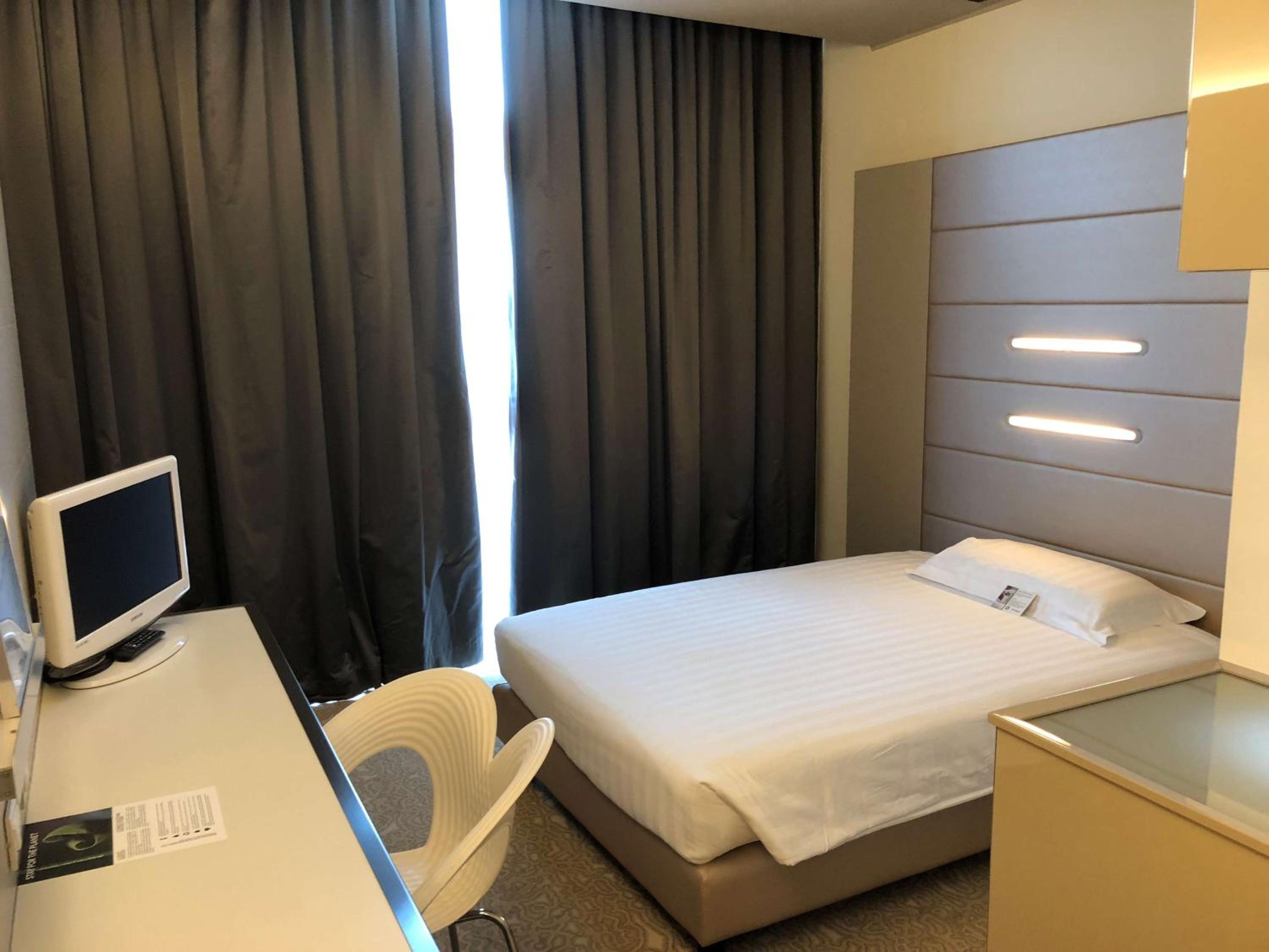 Standard Single Room - Photo 3