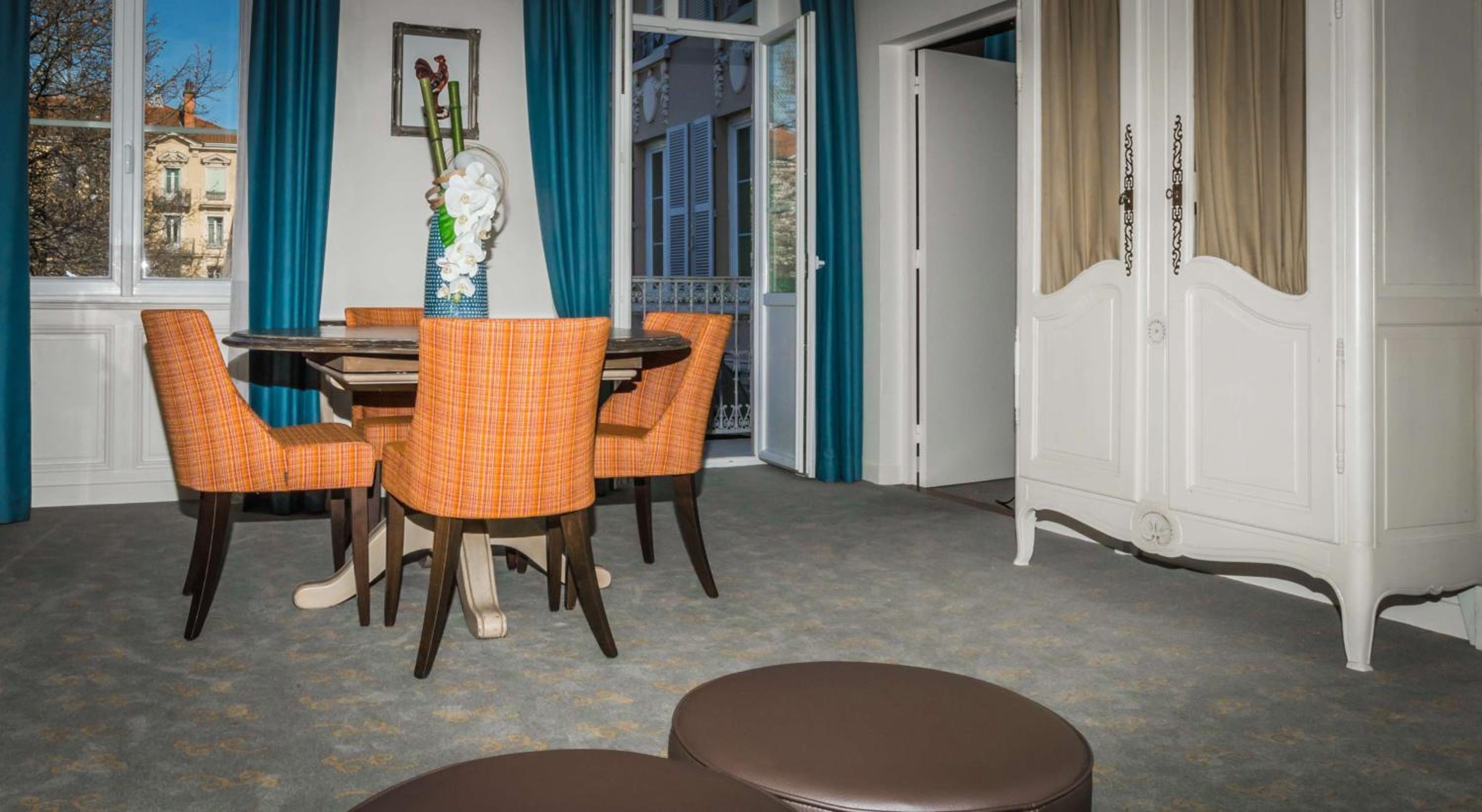Queen Suite - Photo 4