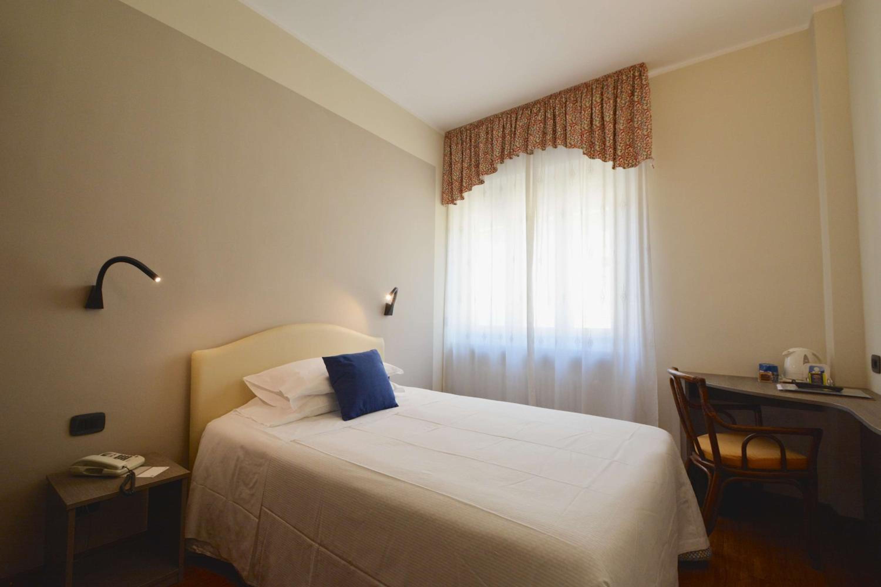 Standard Single Room - Photo 1