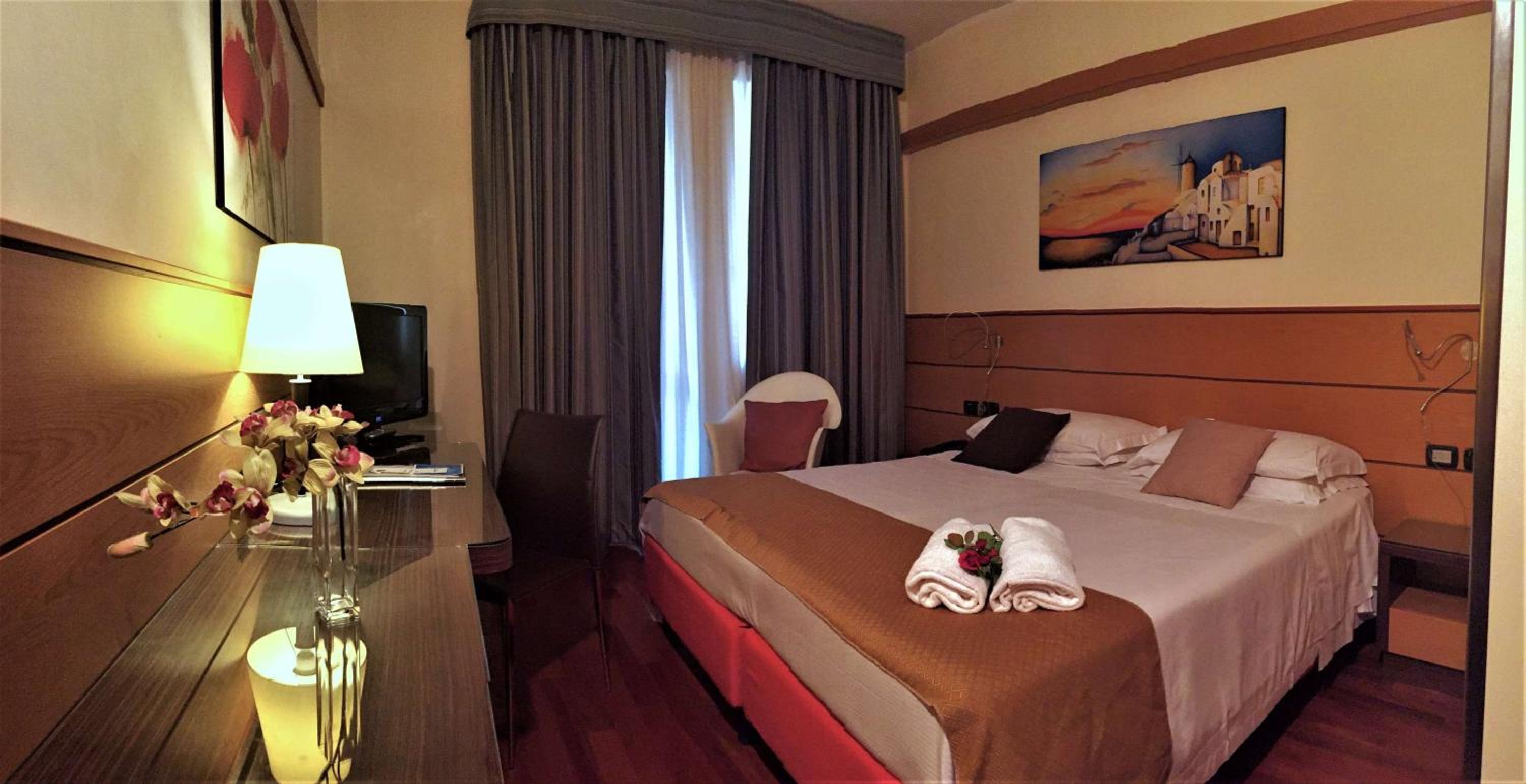 Classic Queen Room - Photo 6