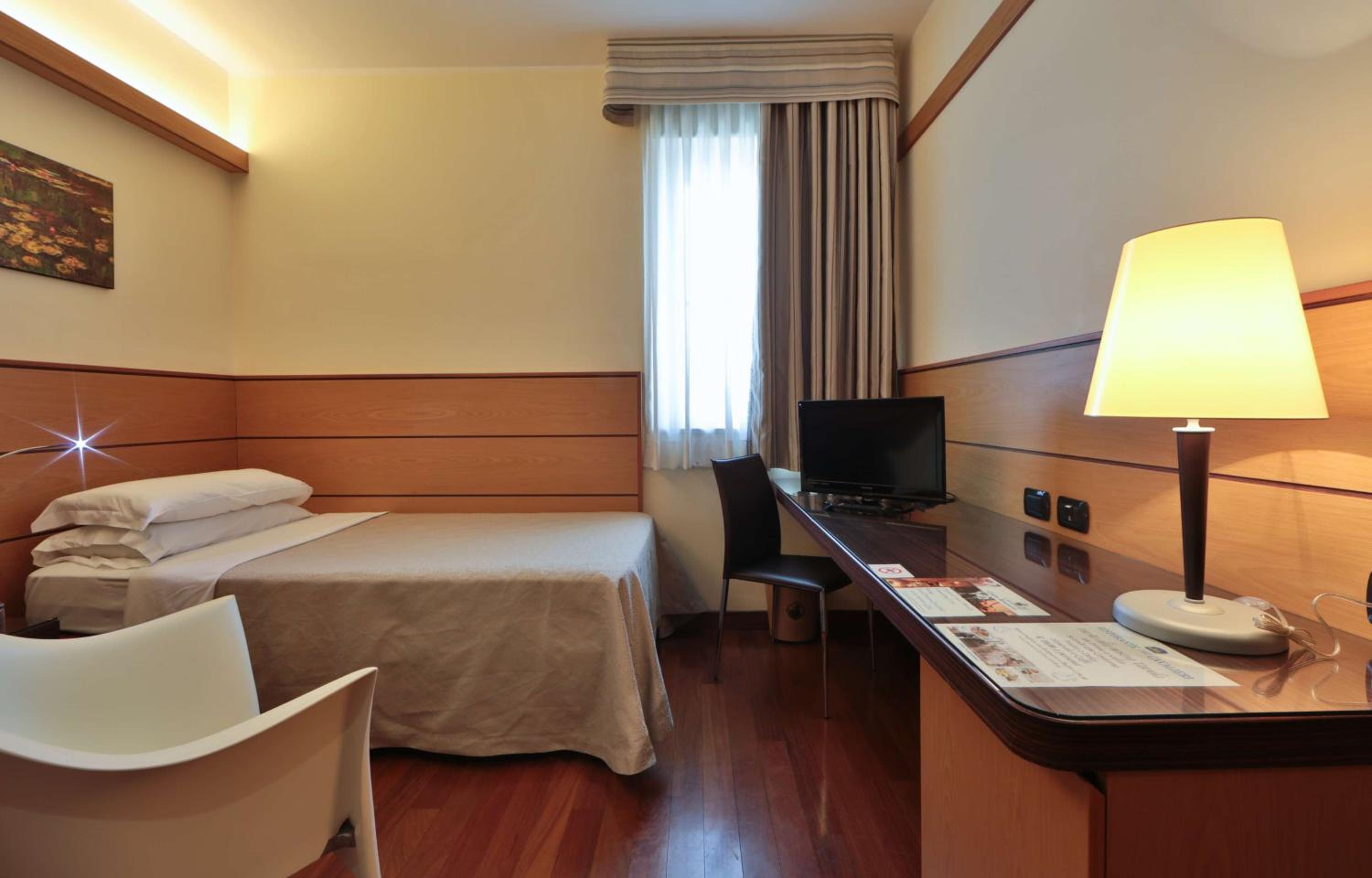 Economy Single Room