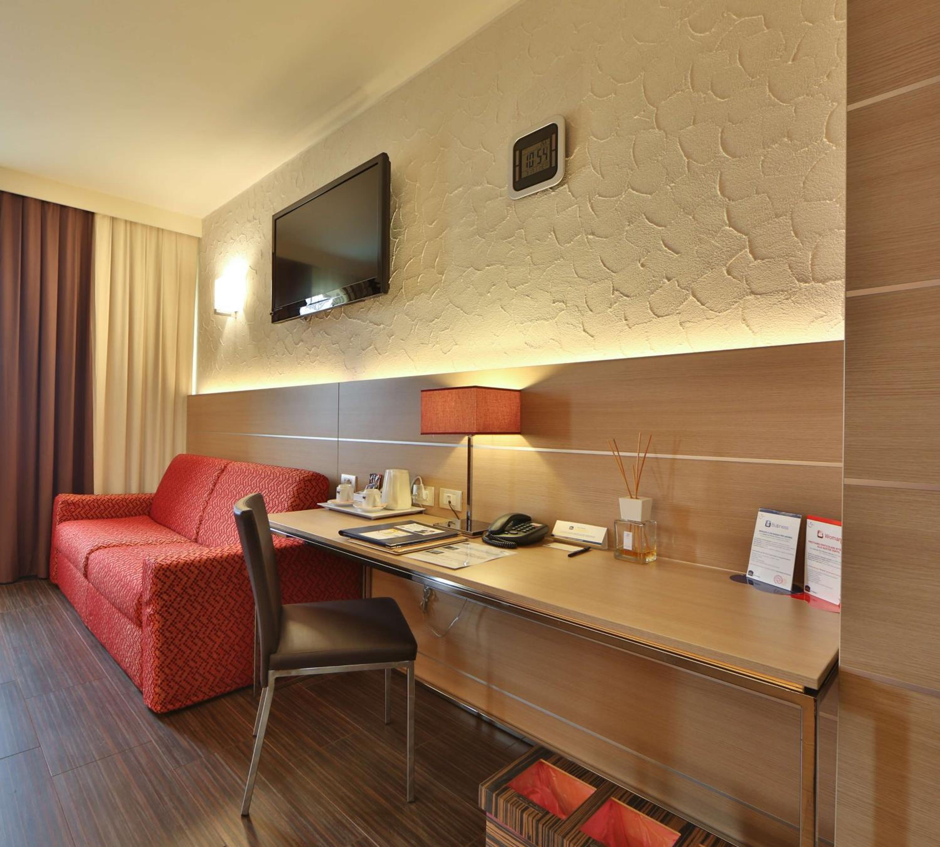 Deluxe Triple Room - Photo 1