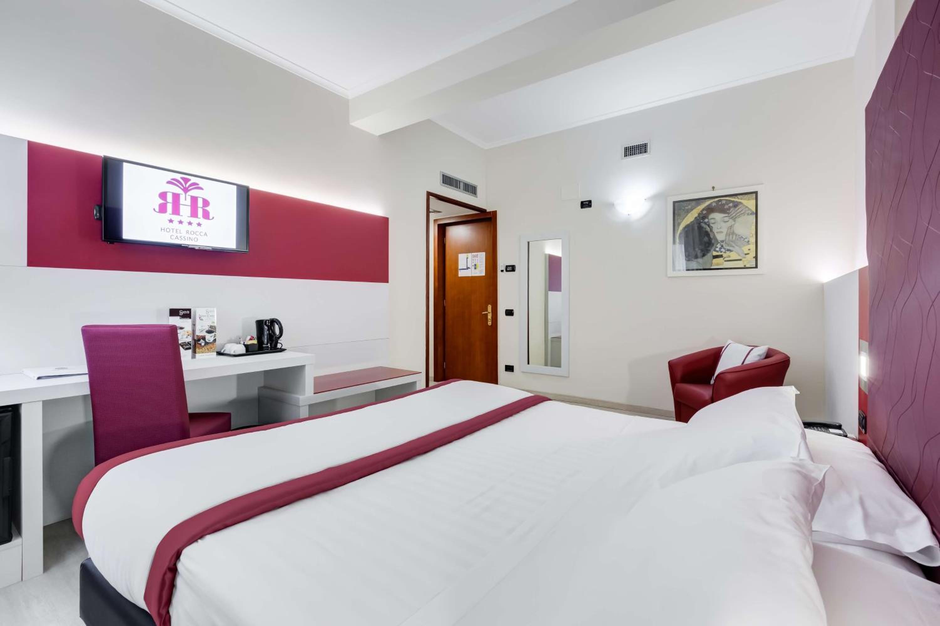 Comfort King Room - Photo 9