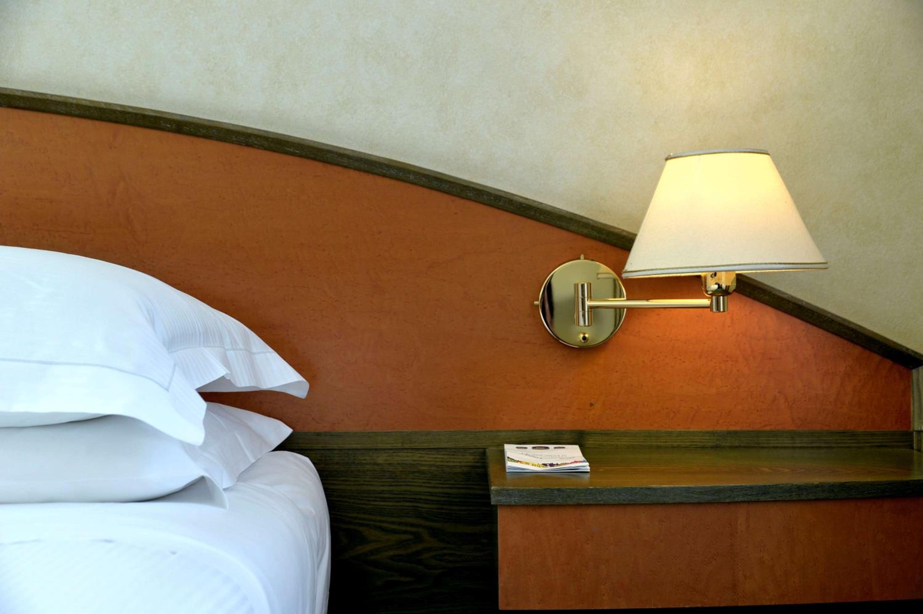 Economy Queen Room