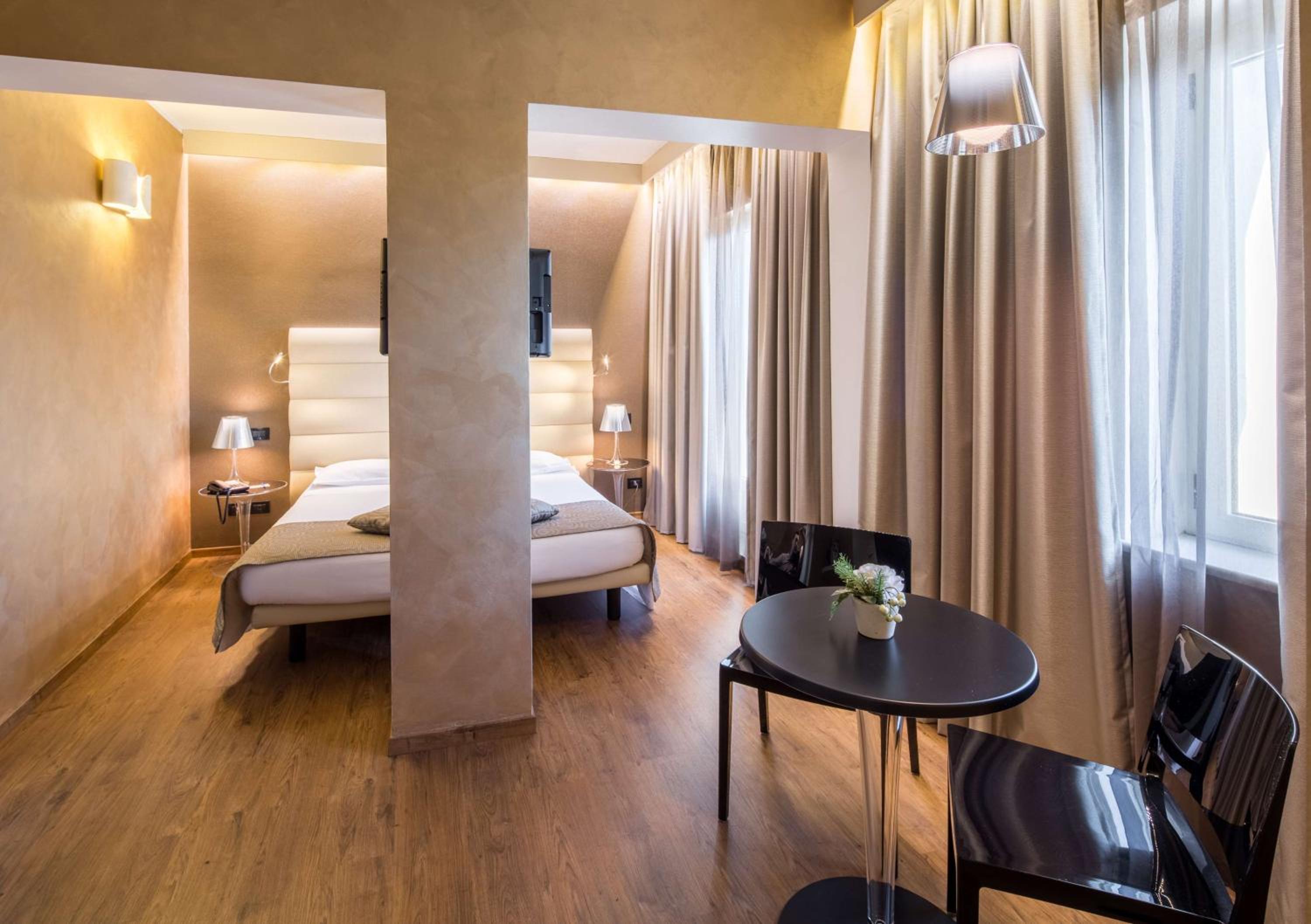 Deluxe Queen Room - Photo 4