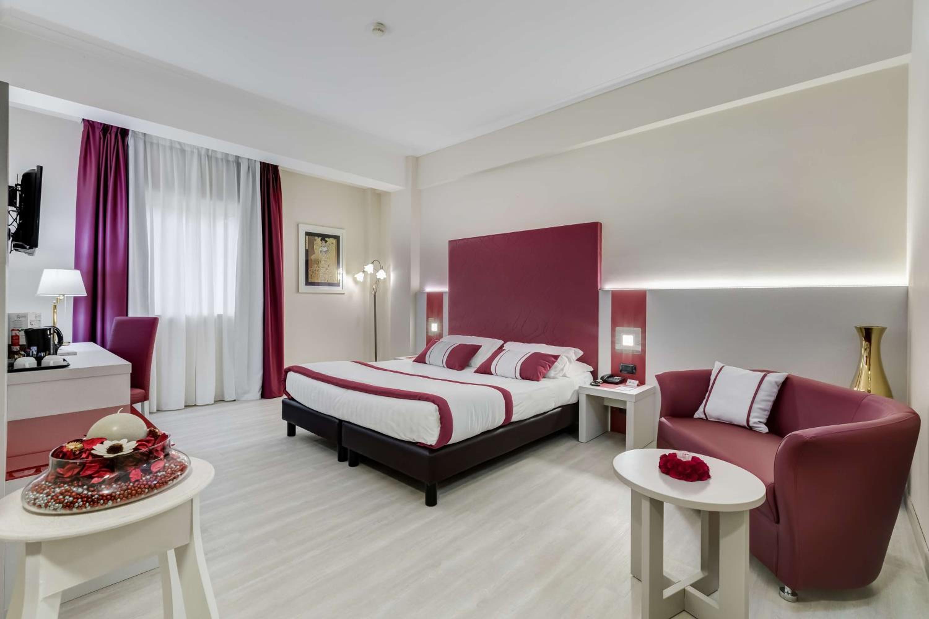 Junior Suite - Photo 1