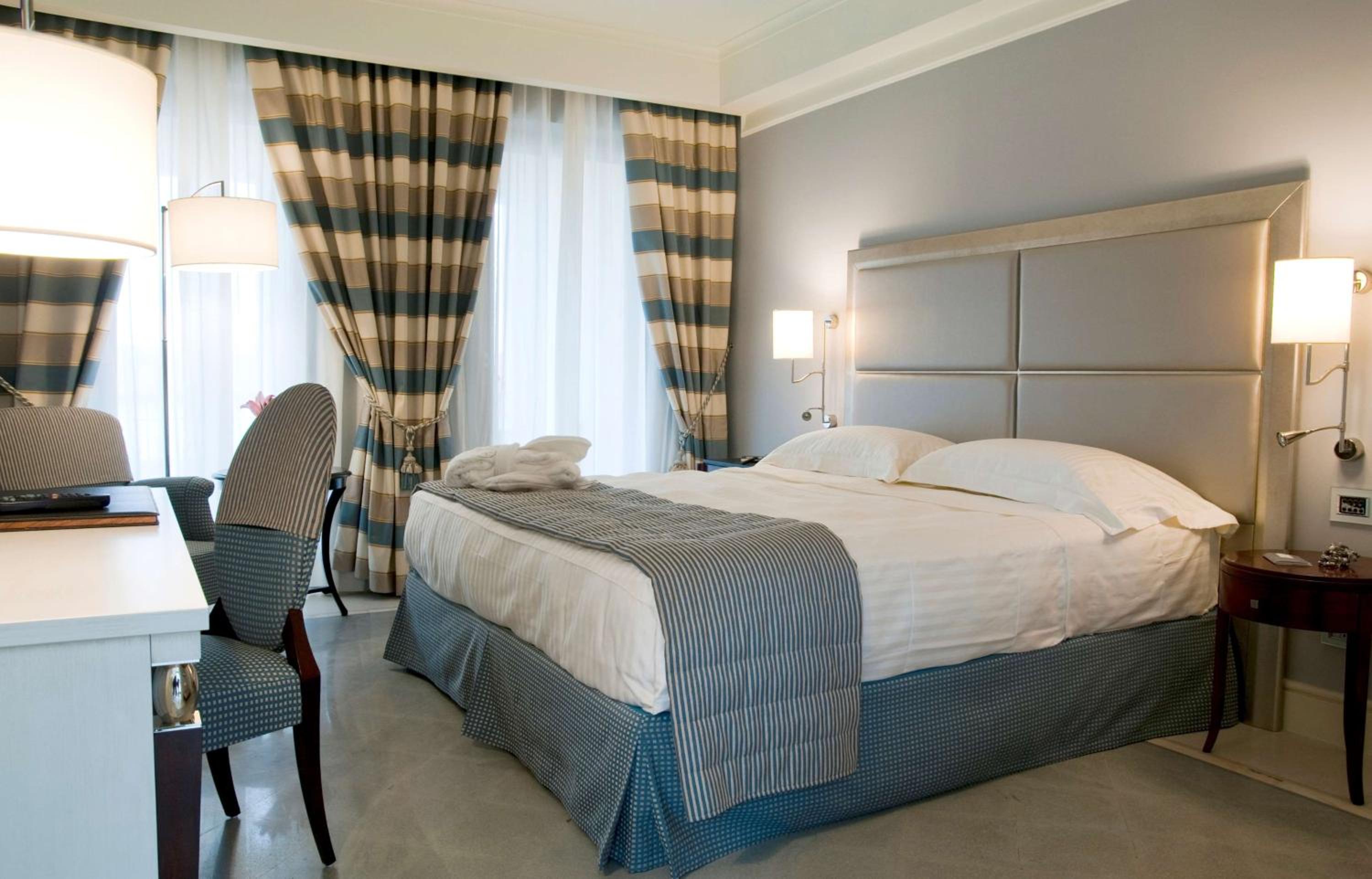 Comfort Queen Room - Photo 1
