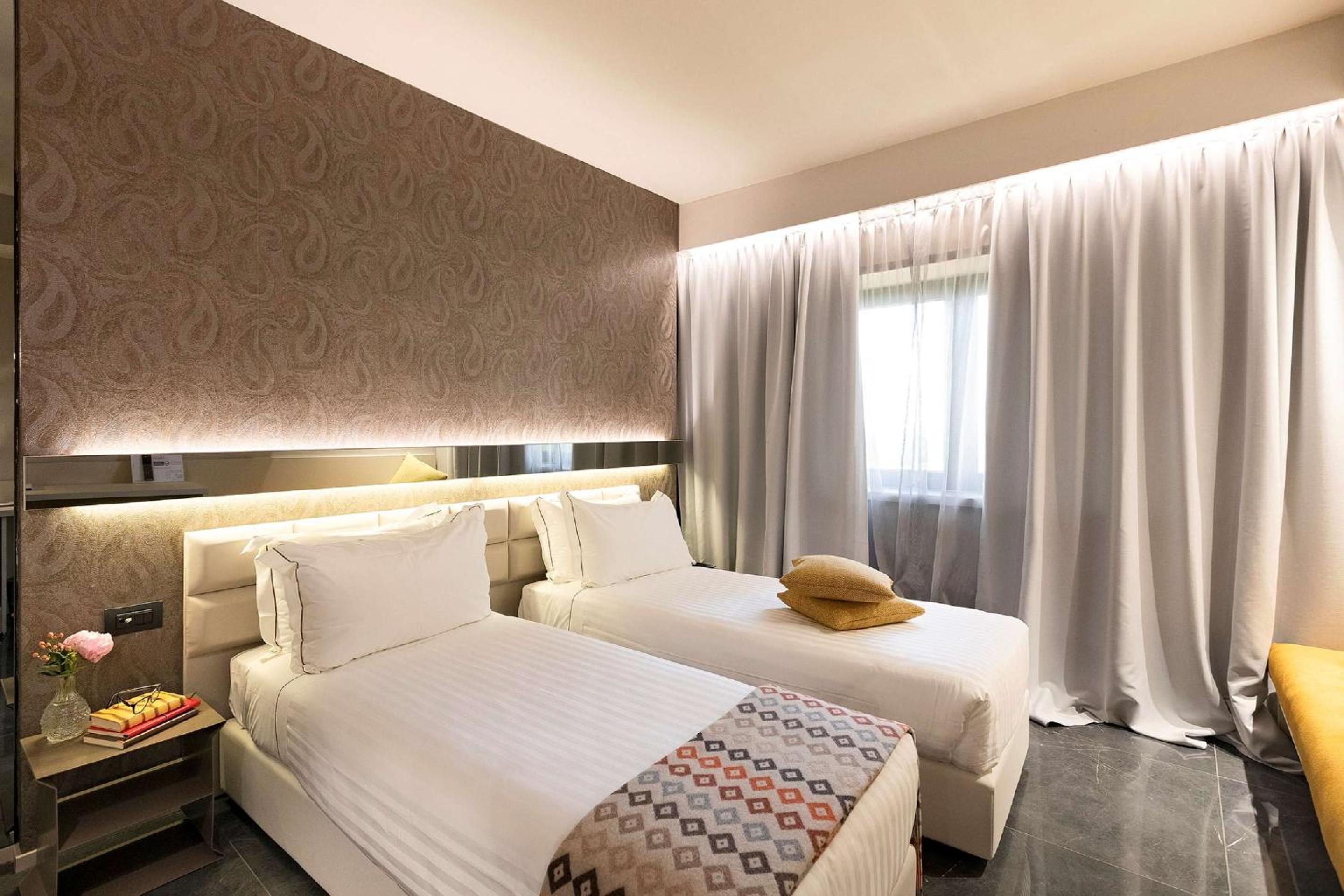 Deluxe Twin Room - Photo 1