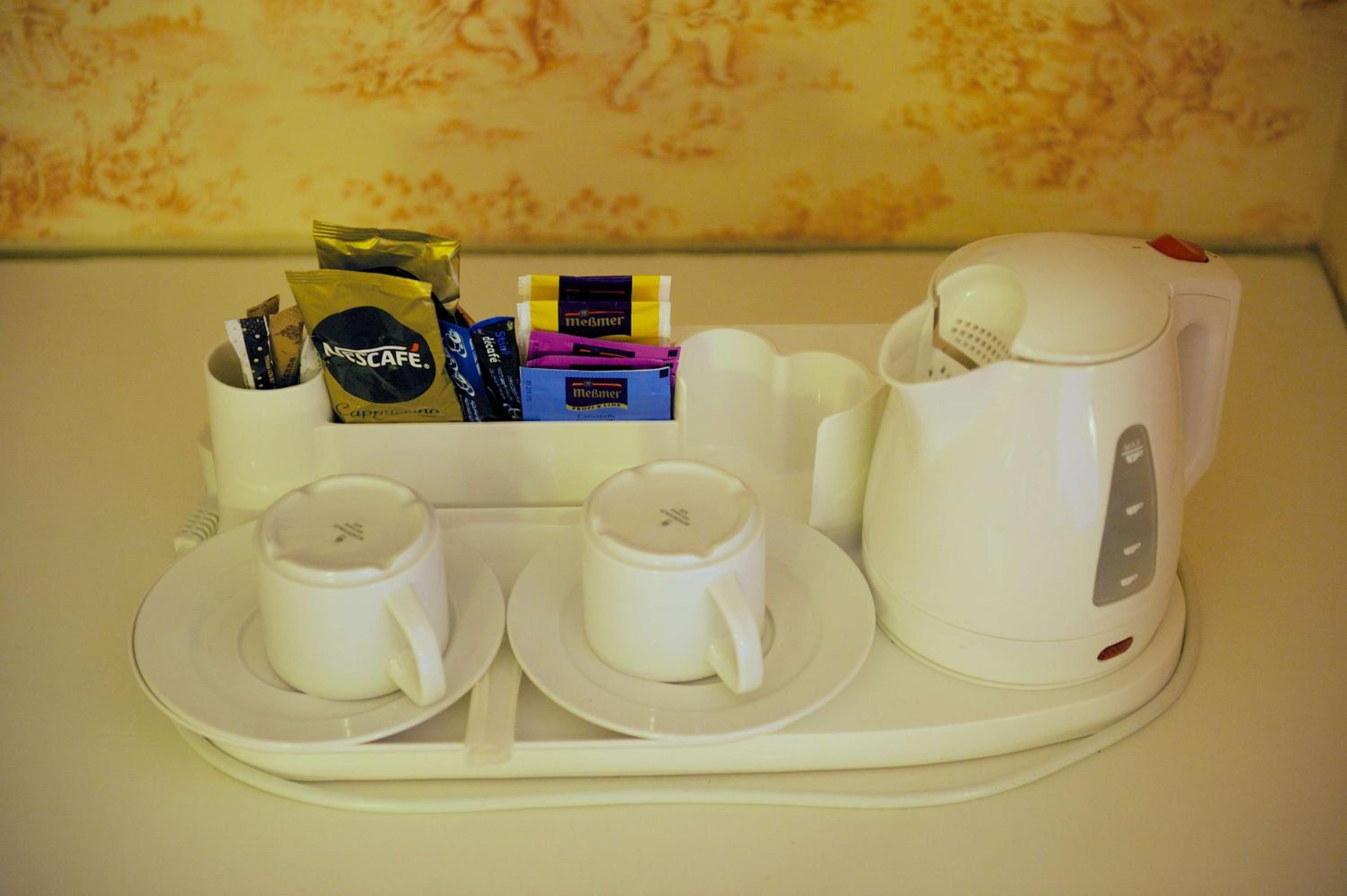 Deluxe King Room - Photo 3
