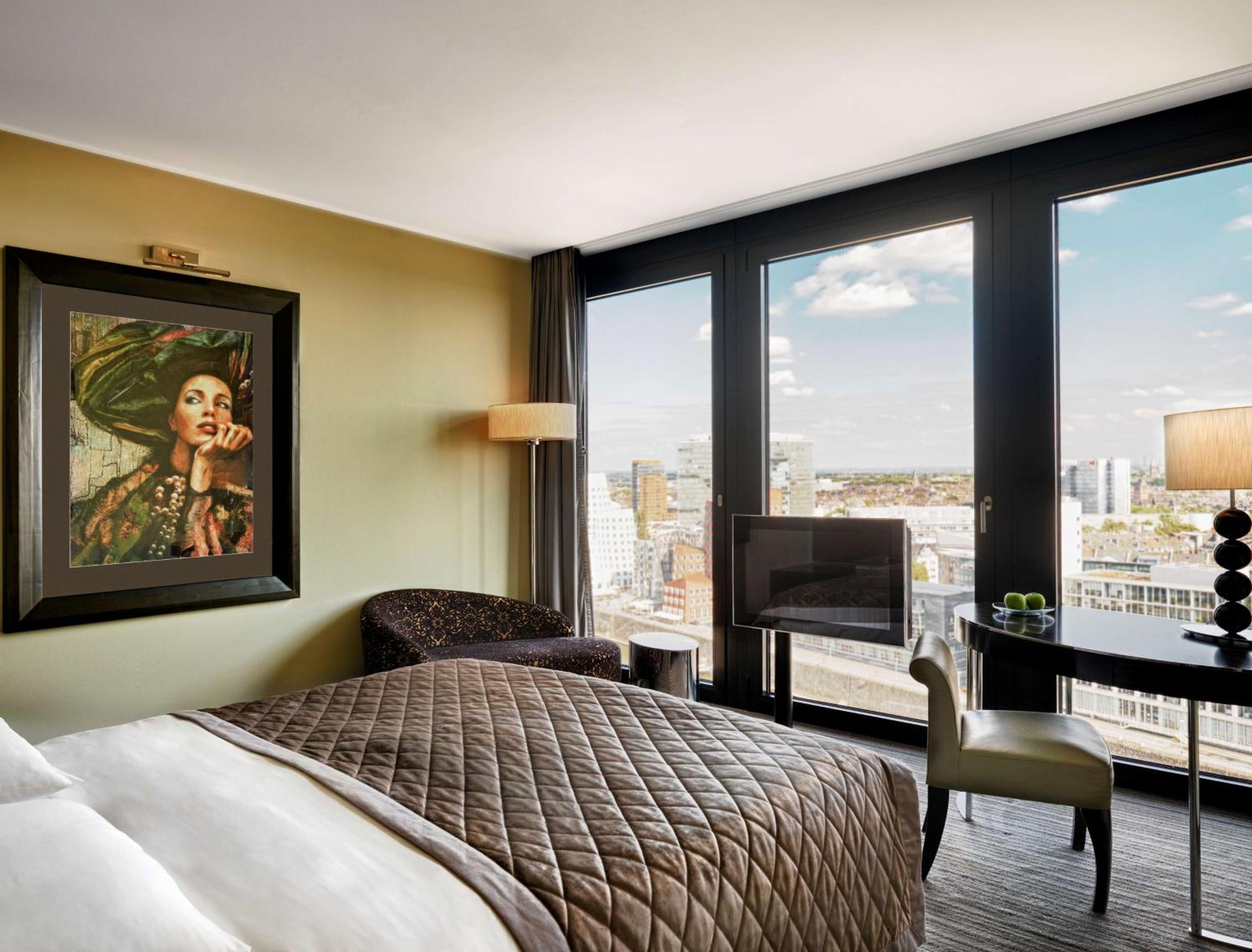 King Room with Harbor View - Photo 10