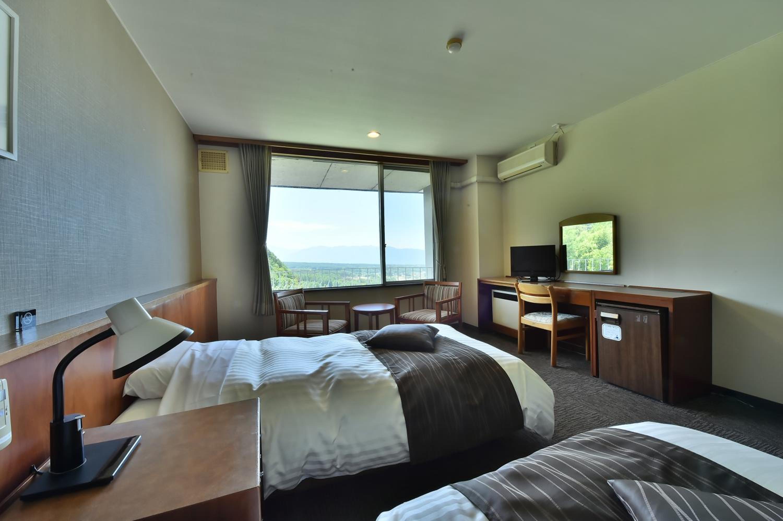 Twin Room with Mountain View photo 3