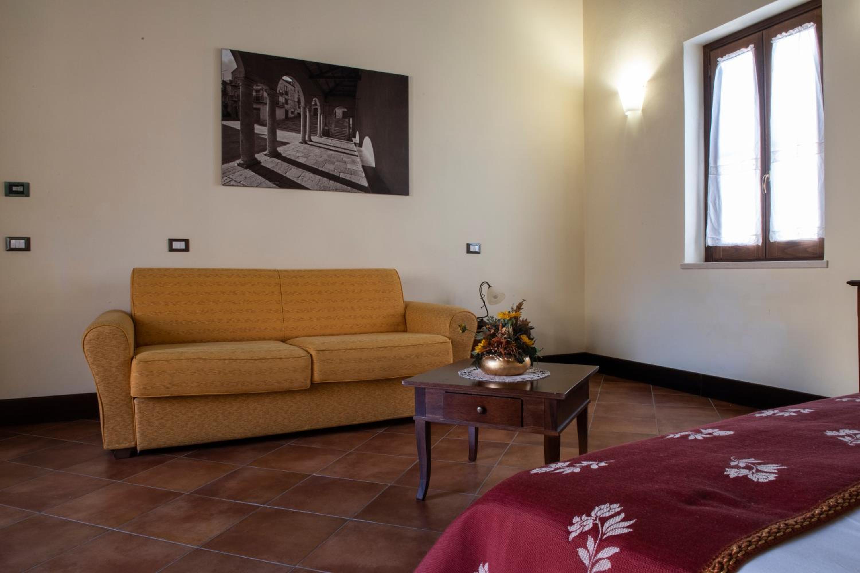 Quadruple Room - Photo 5