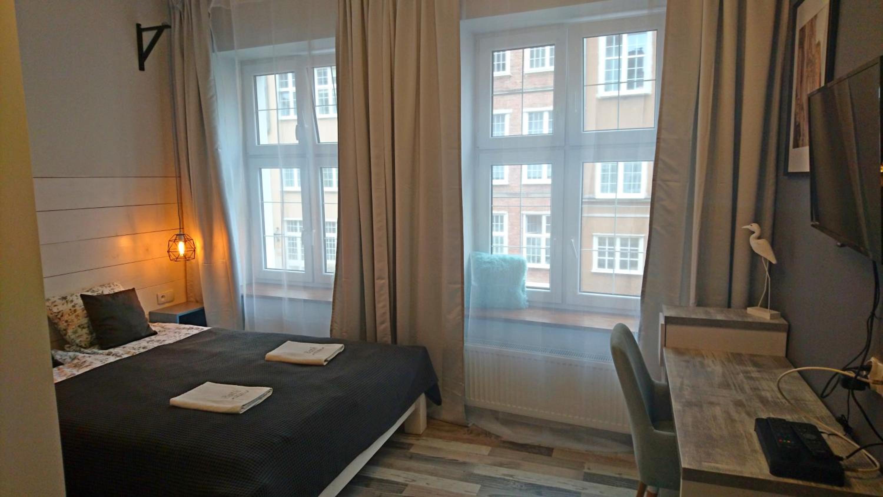 Deluxe Double Room with Bath - Photo 1
