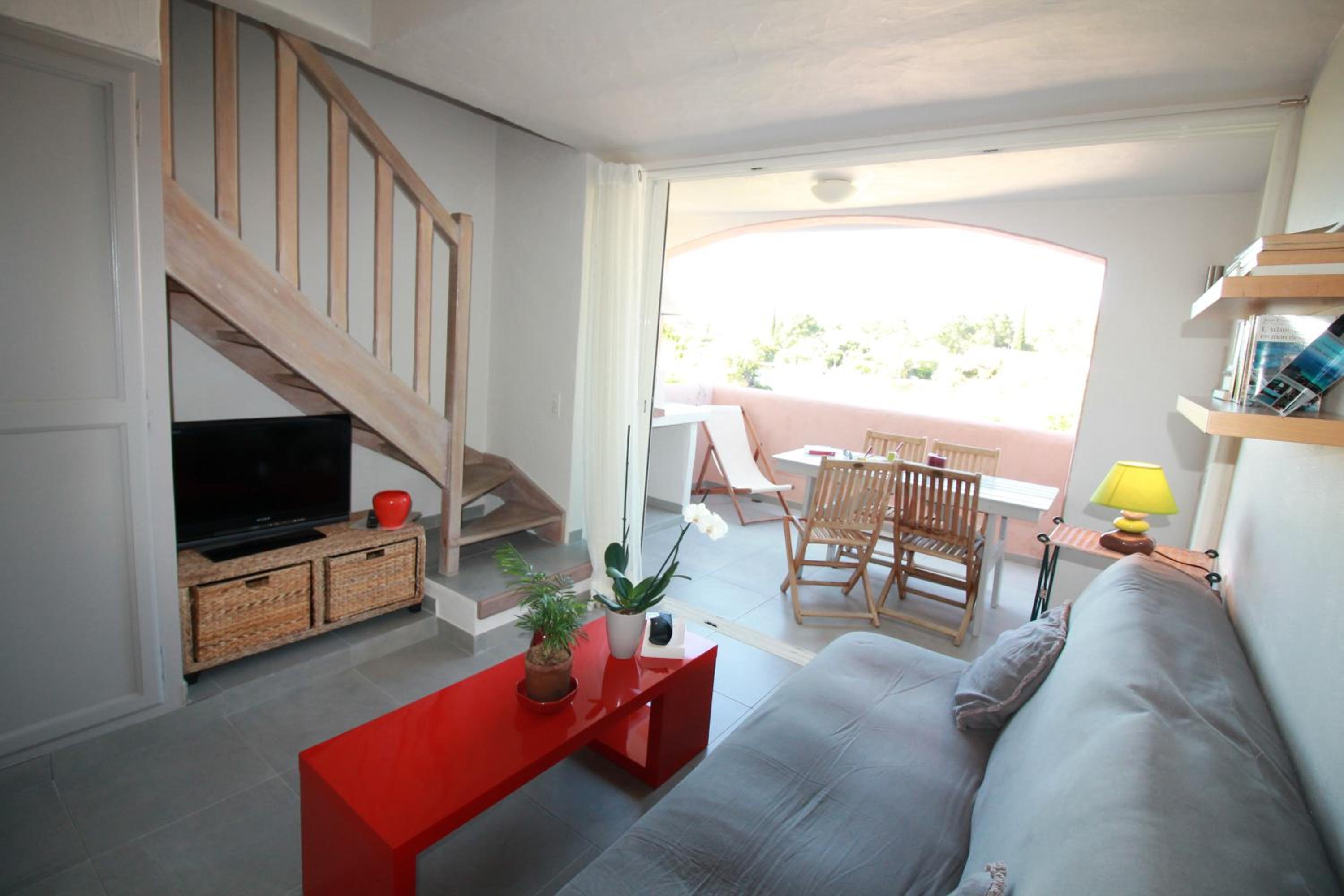 Apartment with Lake View photo 2
