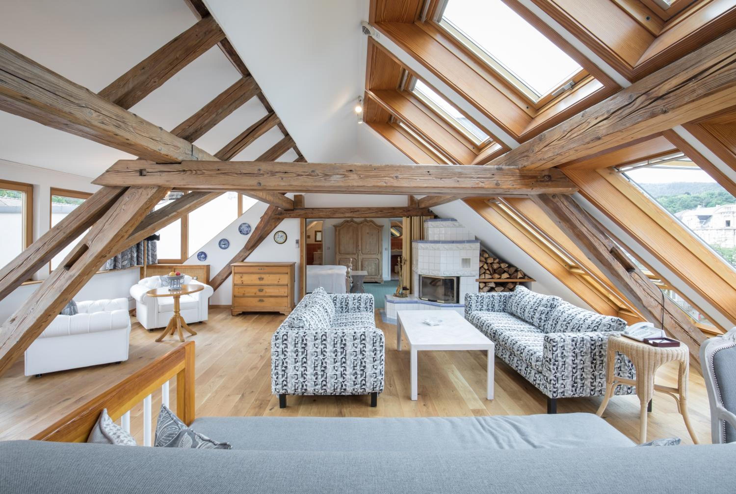 Penthouse Suite - Photo 2