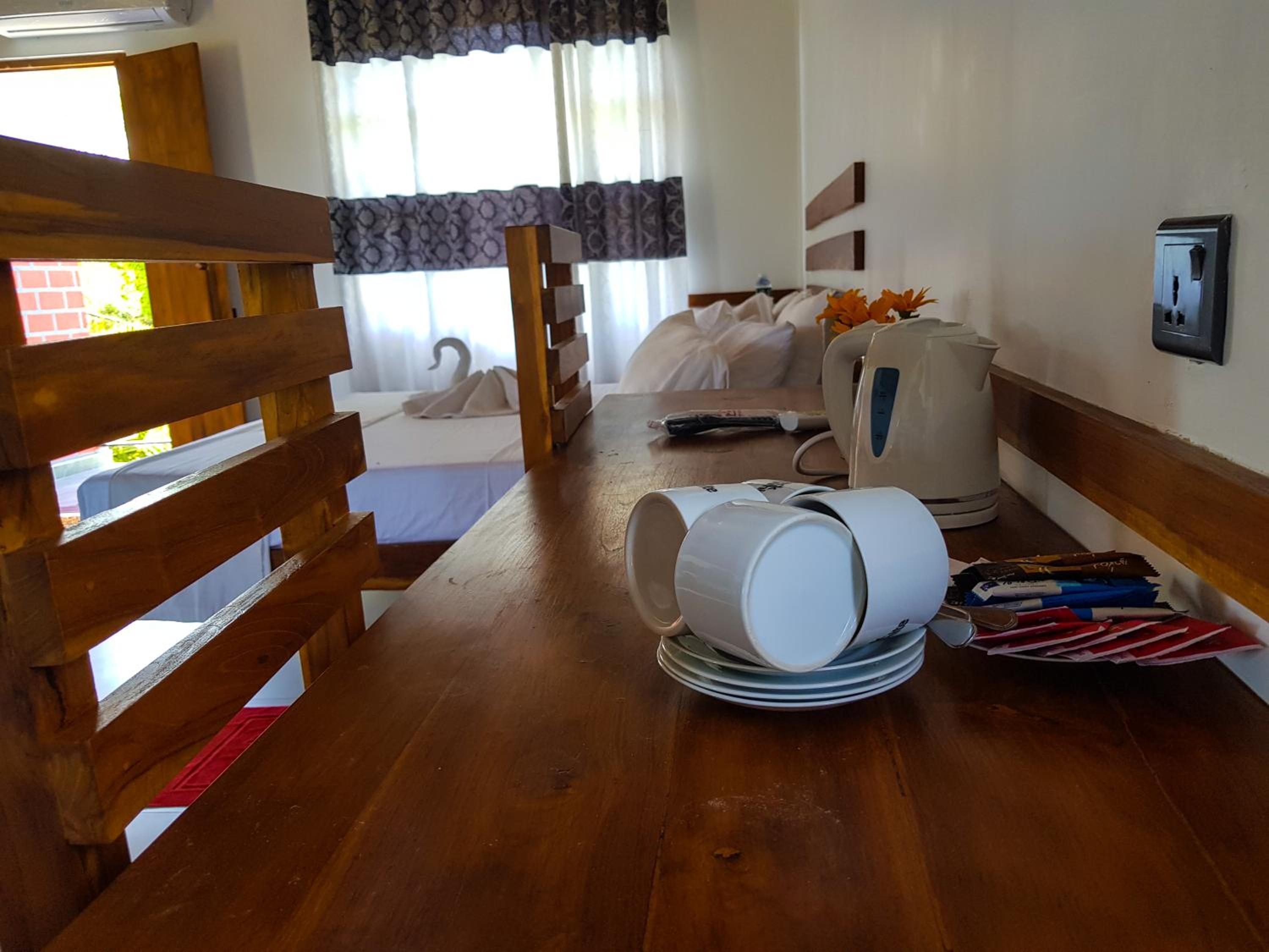 Deluxe King Suite photo 2