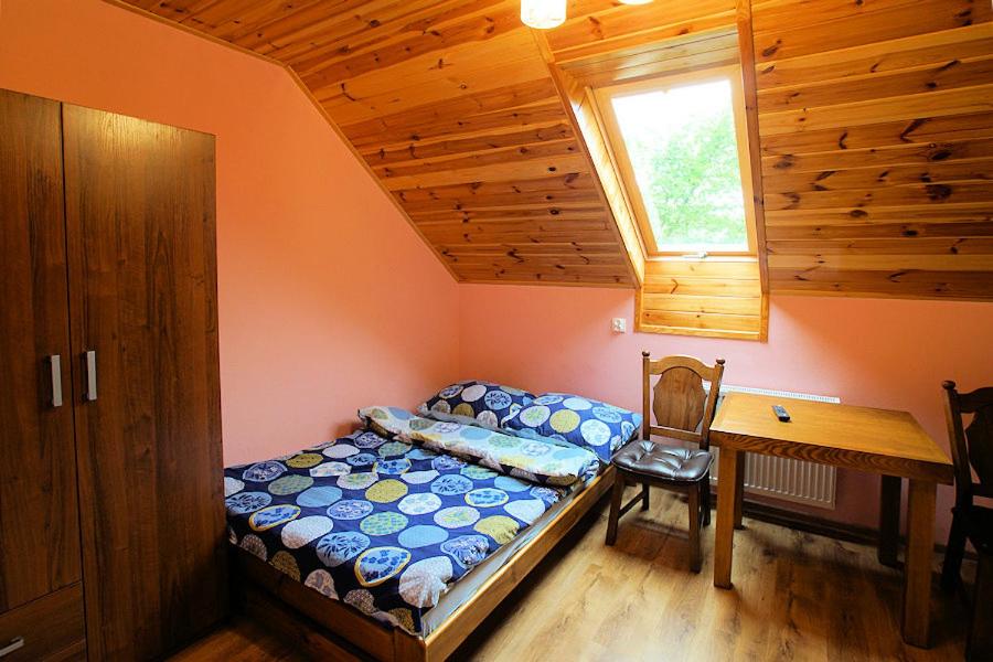 Double Room with Private Bathroom - Photo 3