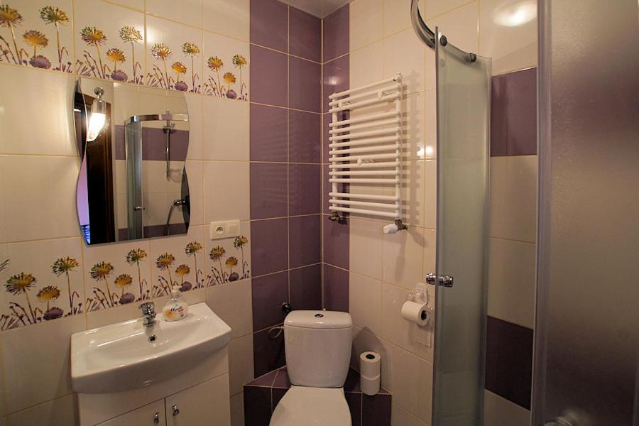 Double Room with Private Bathroom - Photo 5