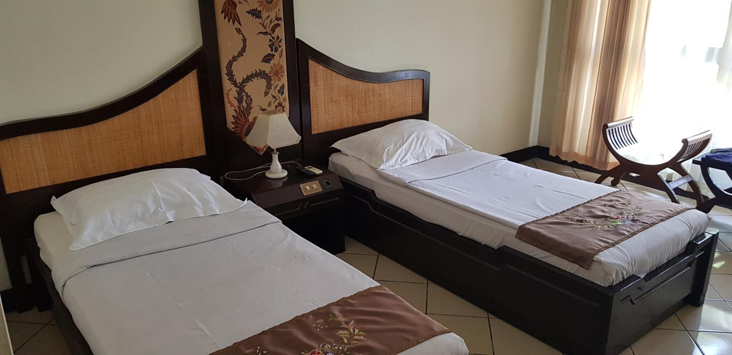 Standard Twin Room with Garden View - Photo 3
