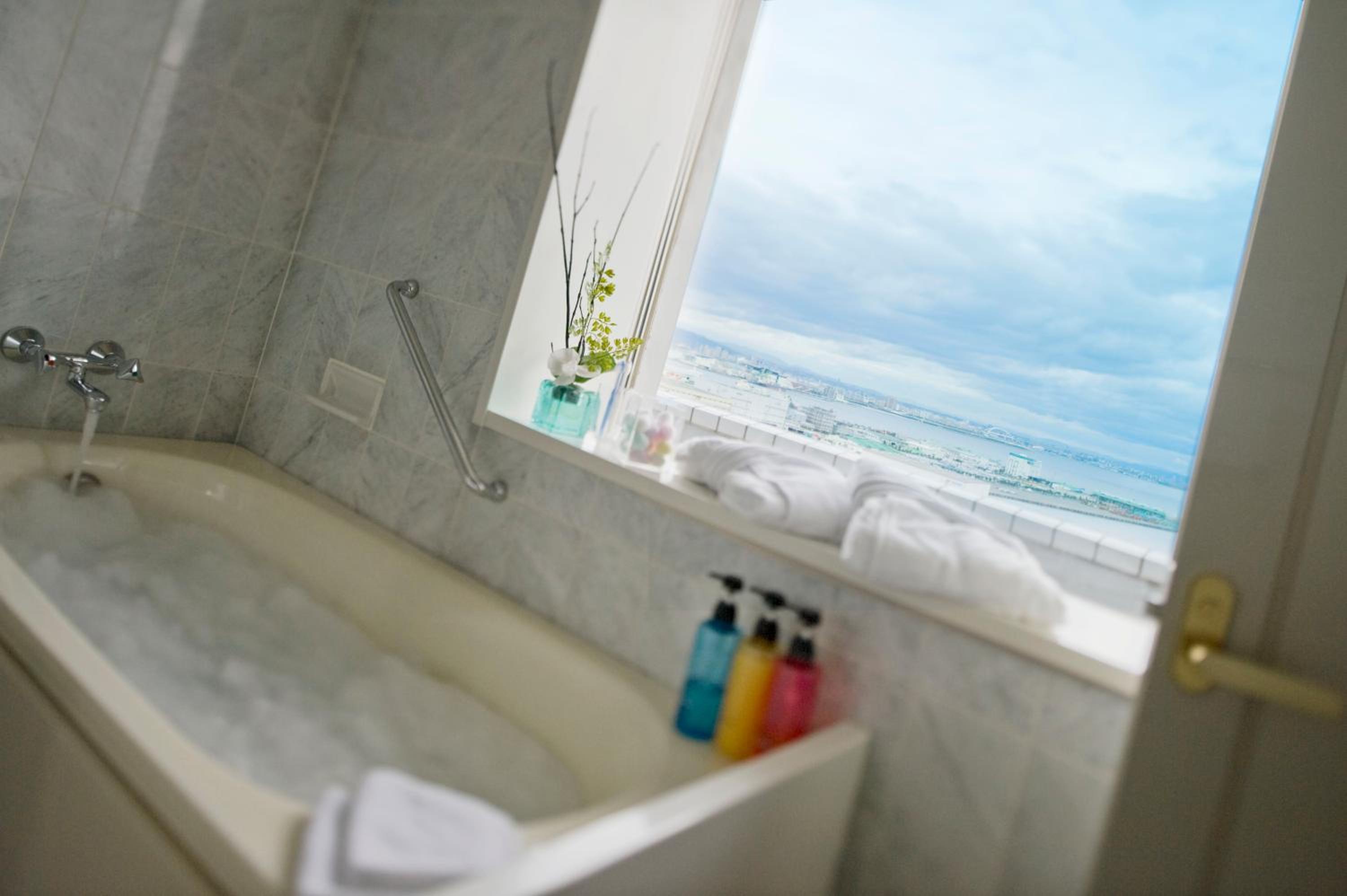 Corner Twin Room with view bath ( Extra Bed from 3 Adult) - Non-Smoking - Photo 4