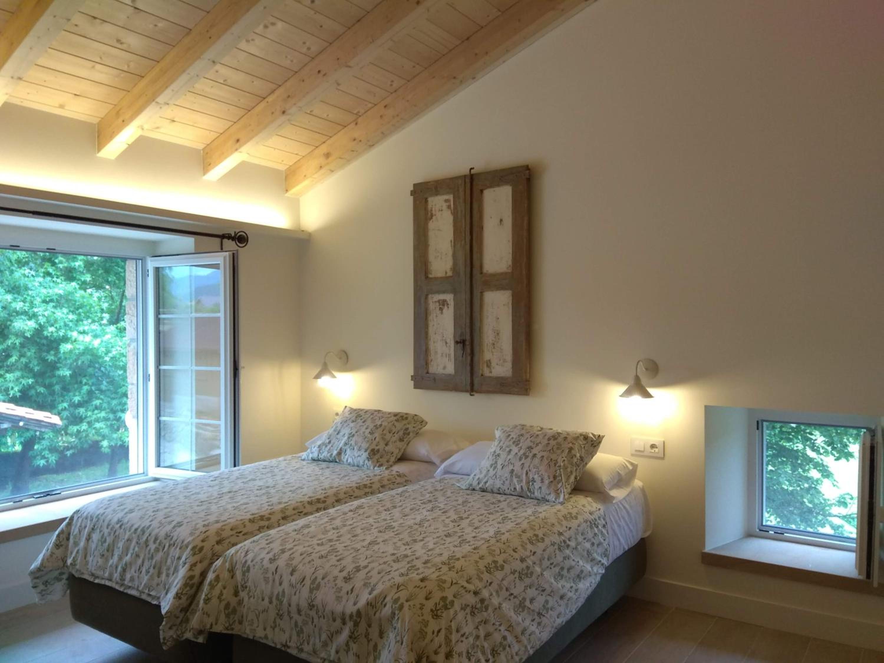 Four-Bedroom House photo 2