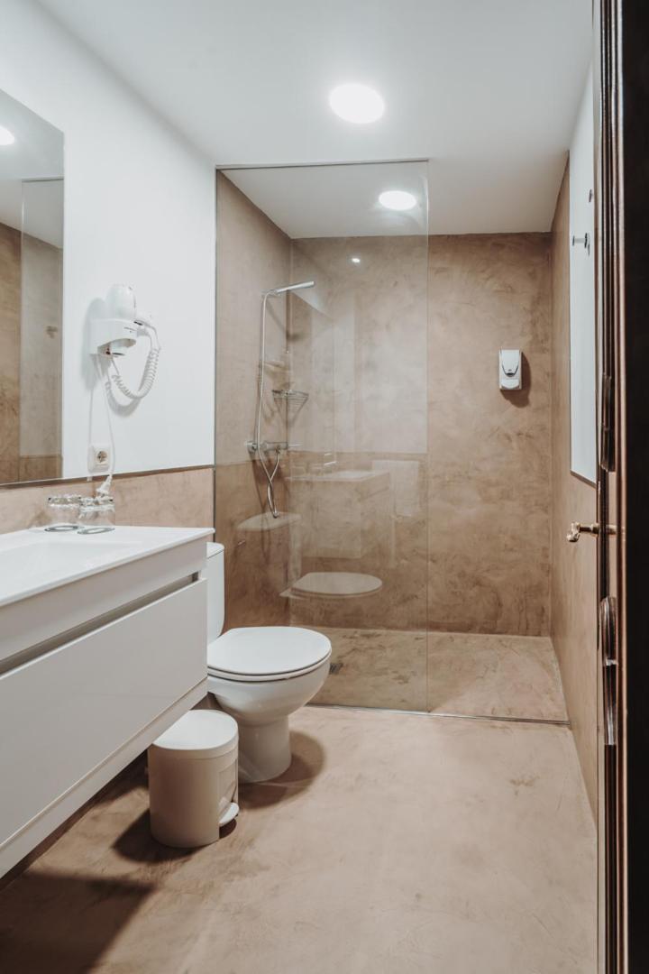 Budget Double Room photo 2