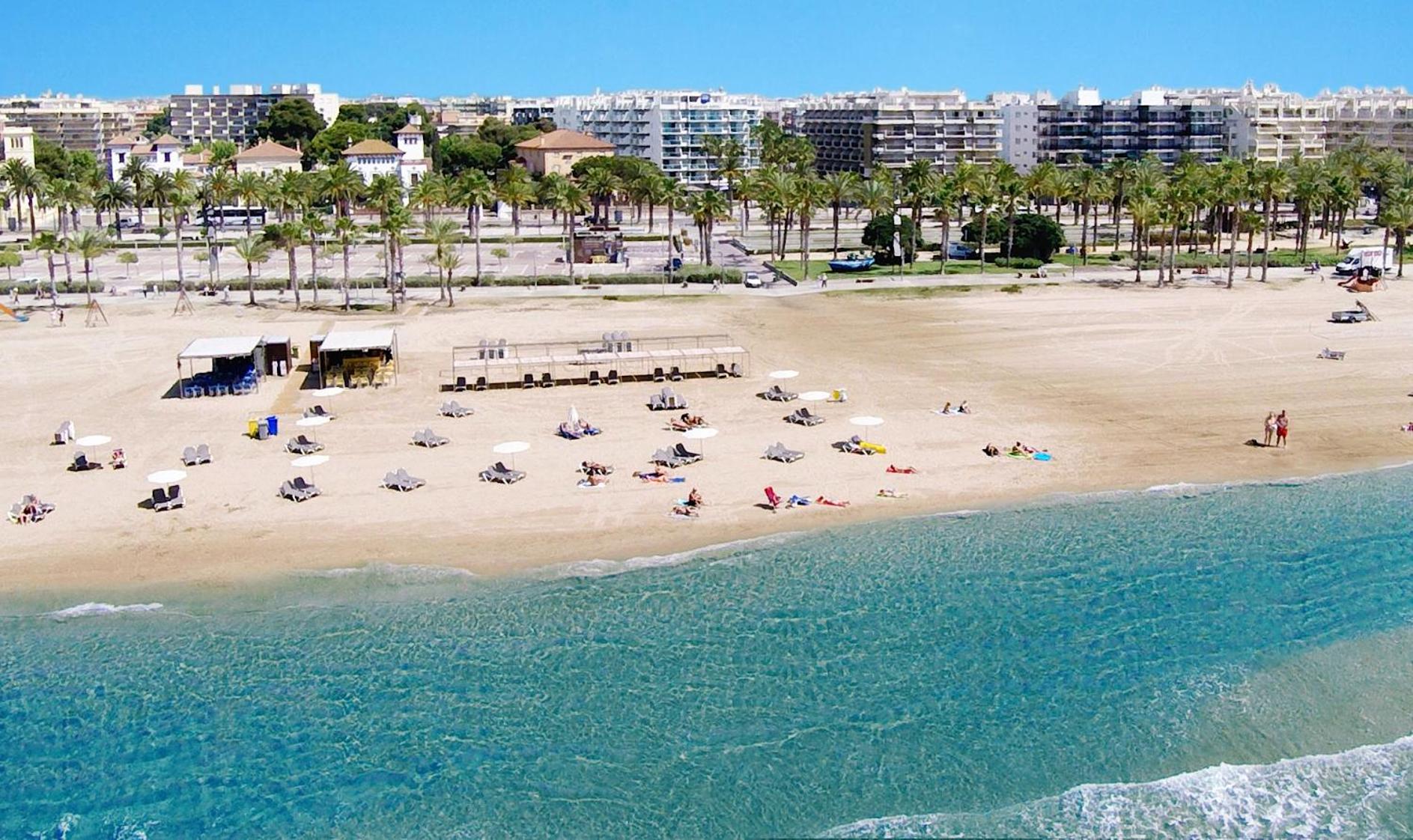 Suite Mediterránea con Vista al Mar Frontal (2 Adultos + 2 Niños)