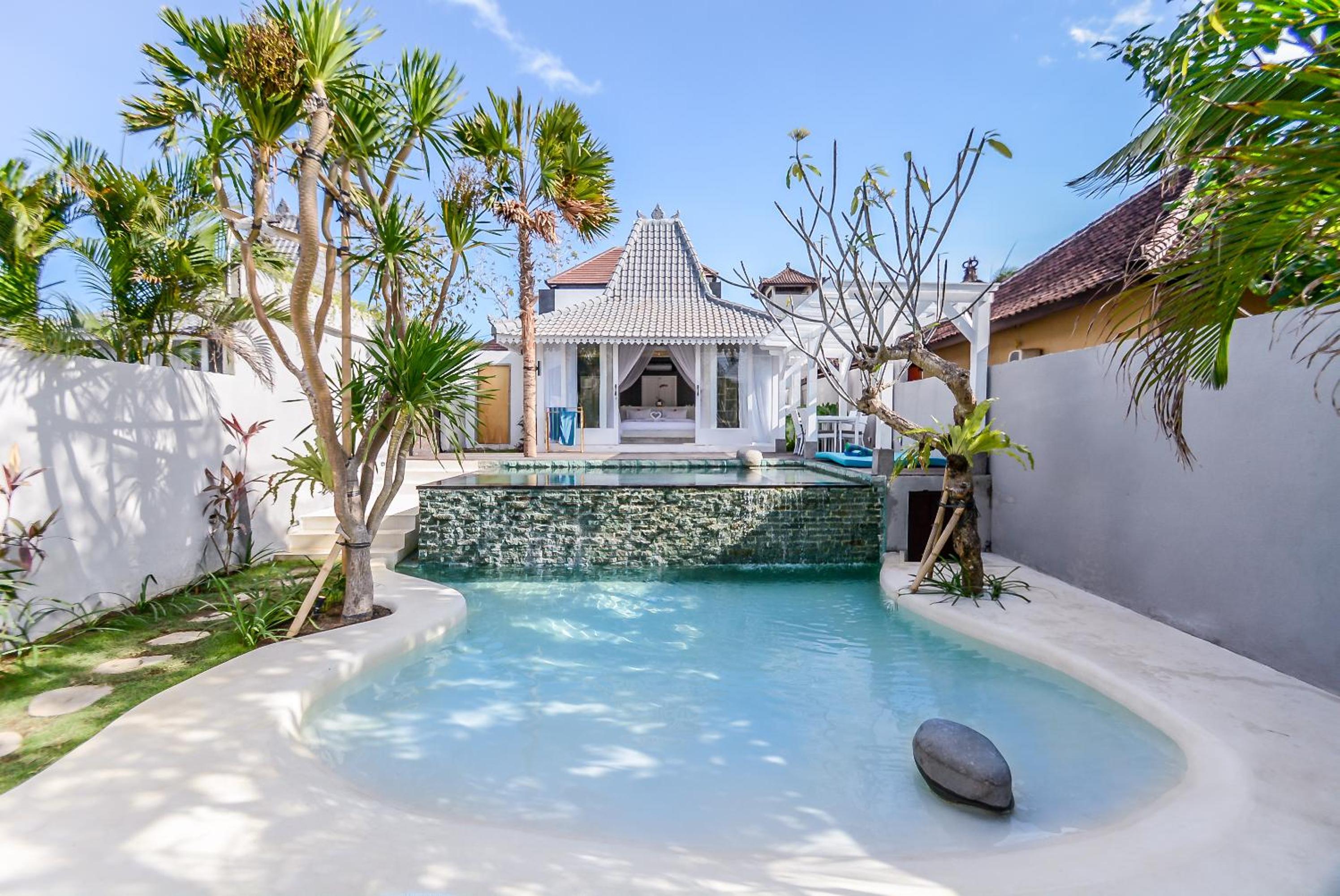 Villa with Private Pool photo 2