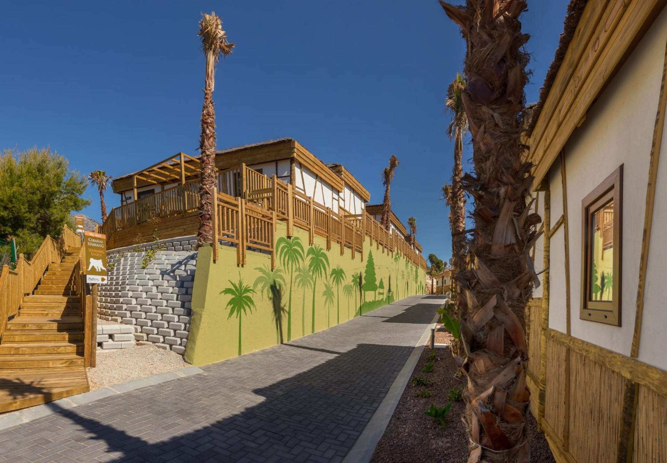 Deluxe Bungalow (2 Adults + 1 Child) with Access to Terra Natura Park photo 3