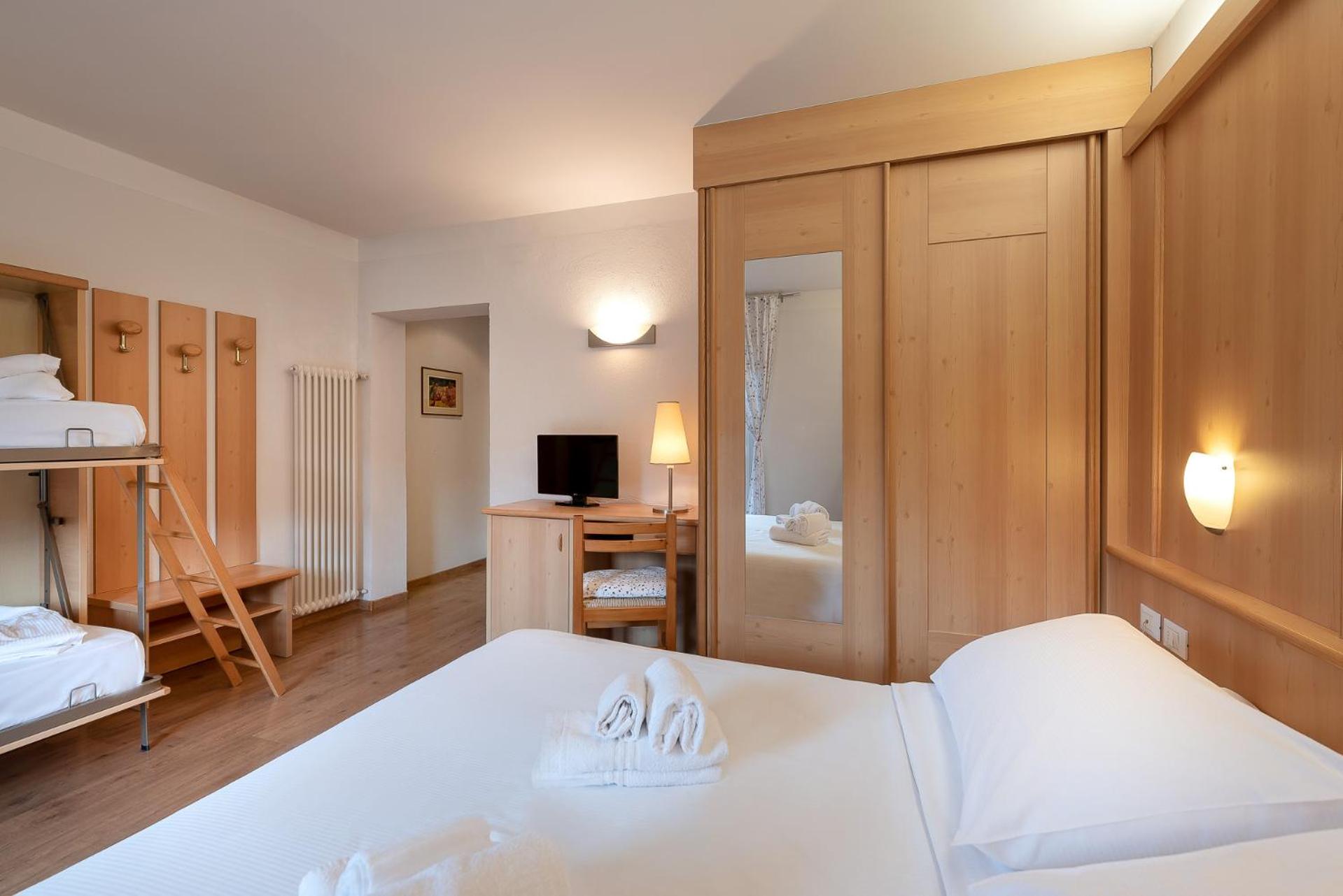 Quadruple Room photo 2