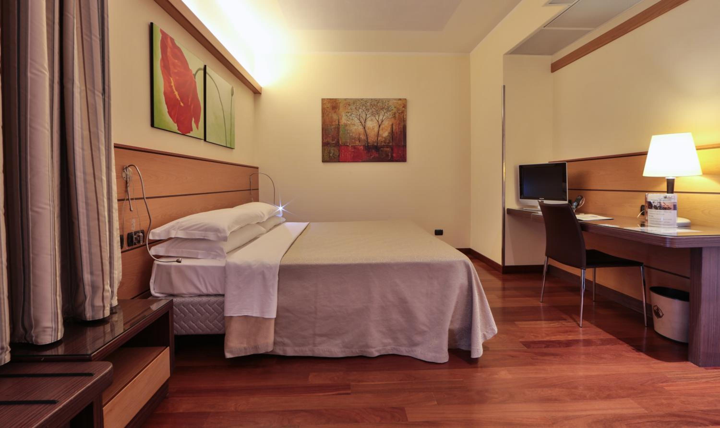 Apartment with Queen and Single Bed - Annex - Photo 6