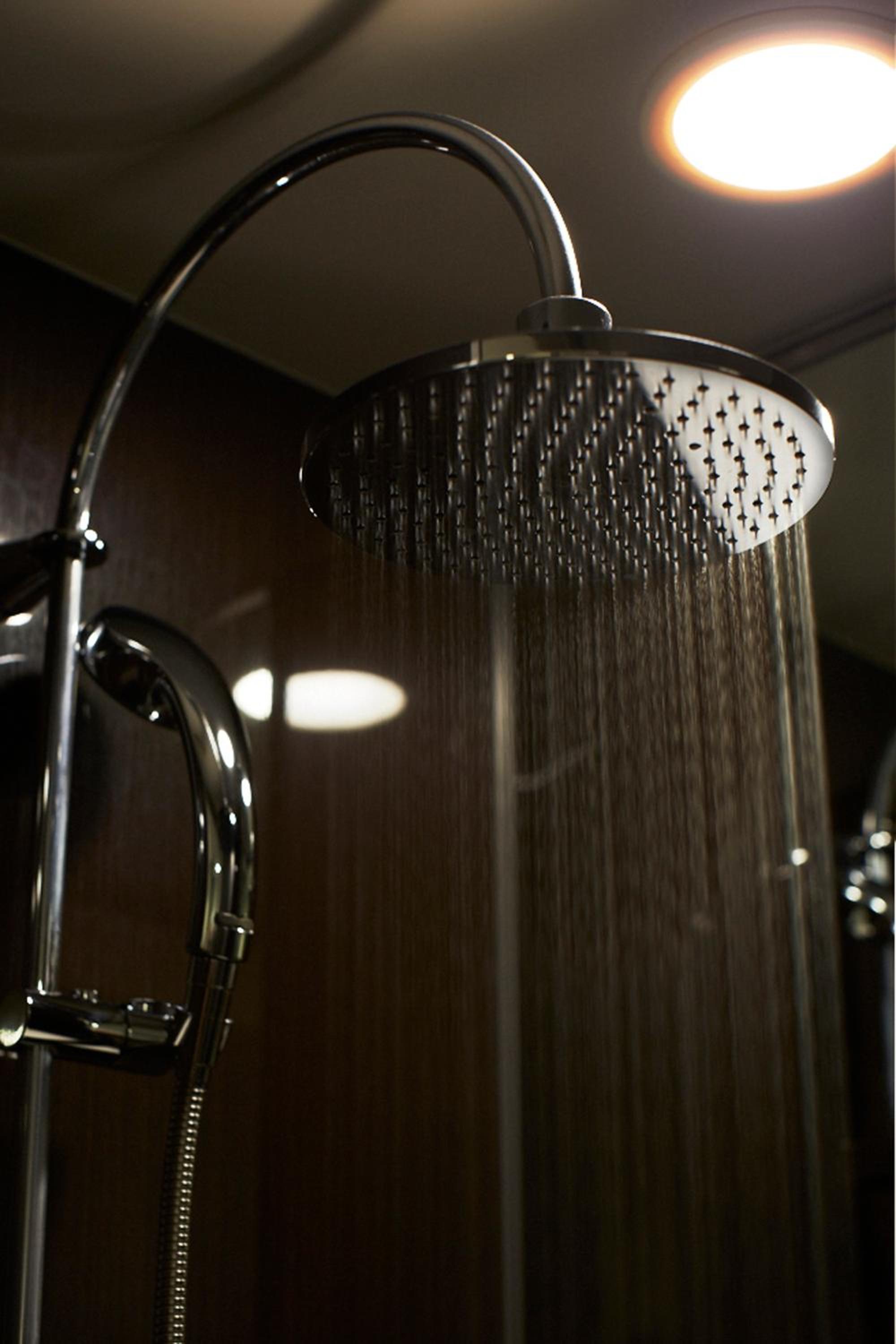 Semi Double Room with Shower Only - Photo 7