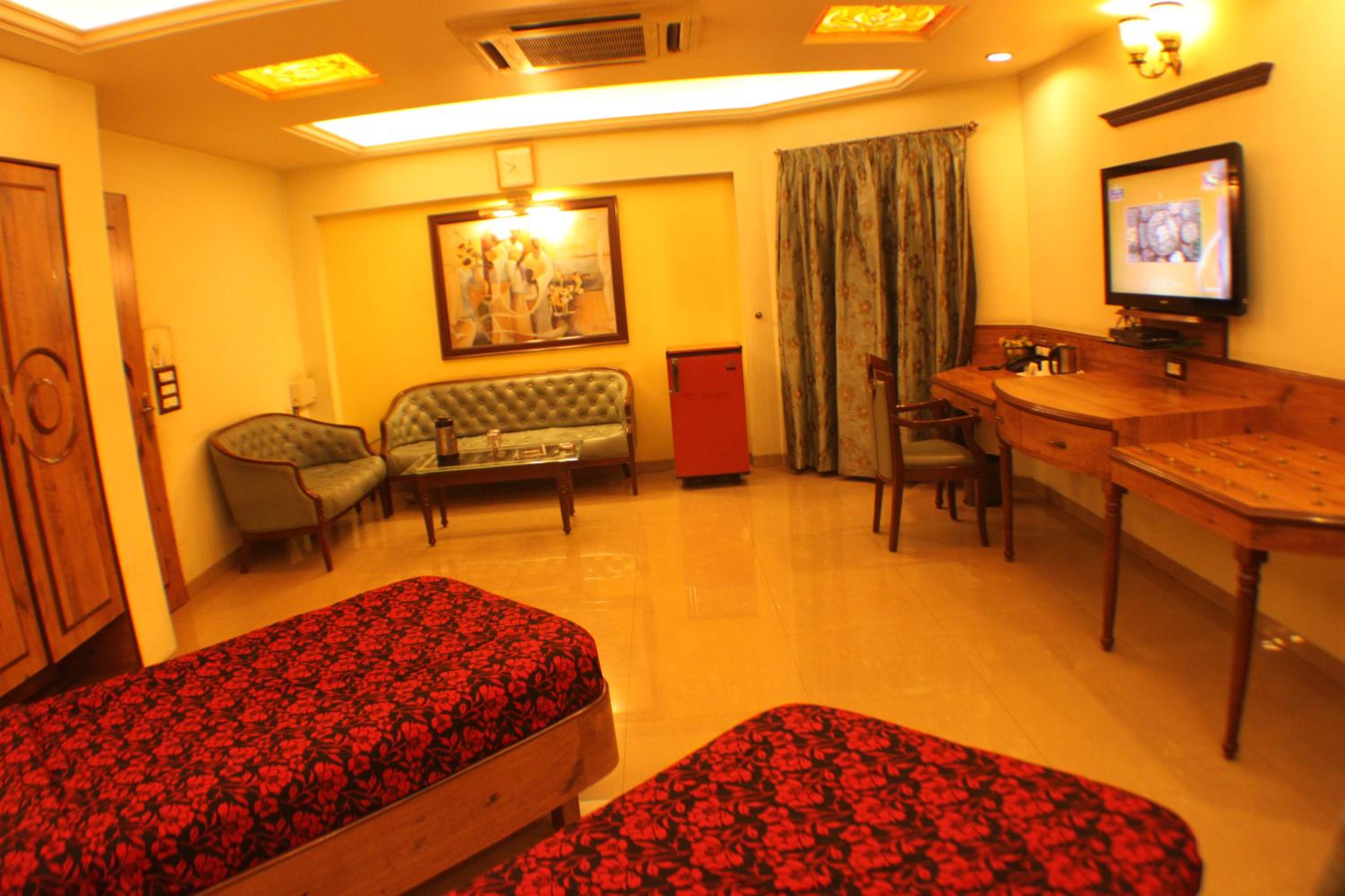 Suite - Photo 2