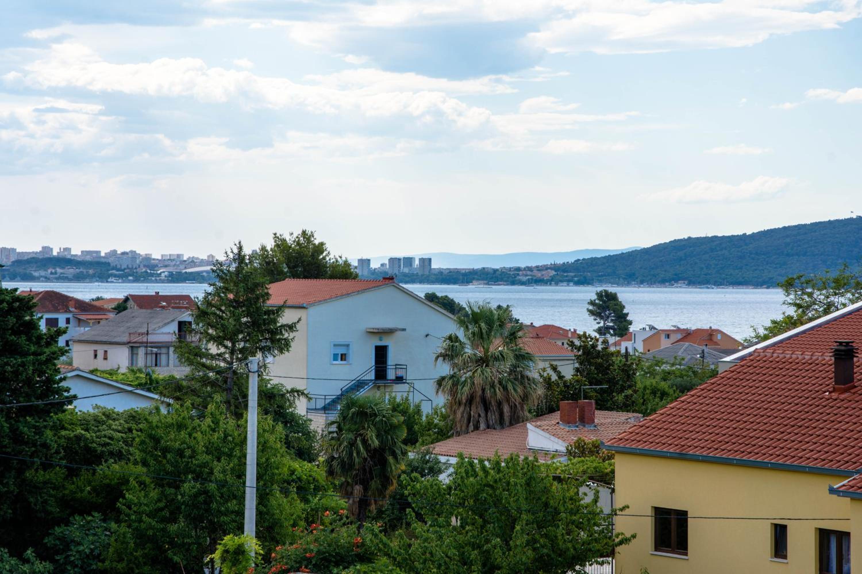 Apartment with Sea View - Photo 30