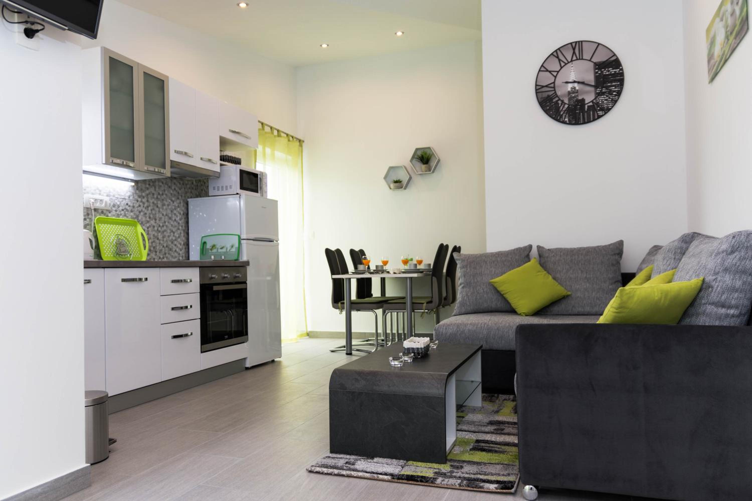 Apartment with Sea View - Photo 25