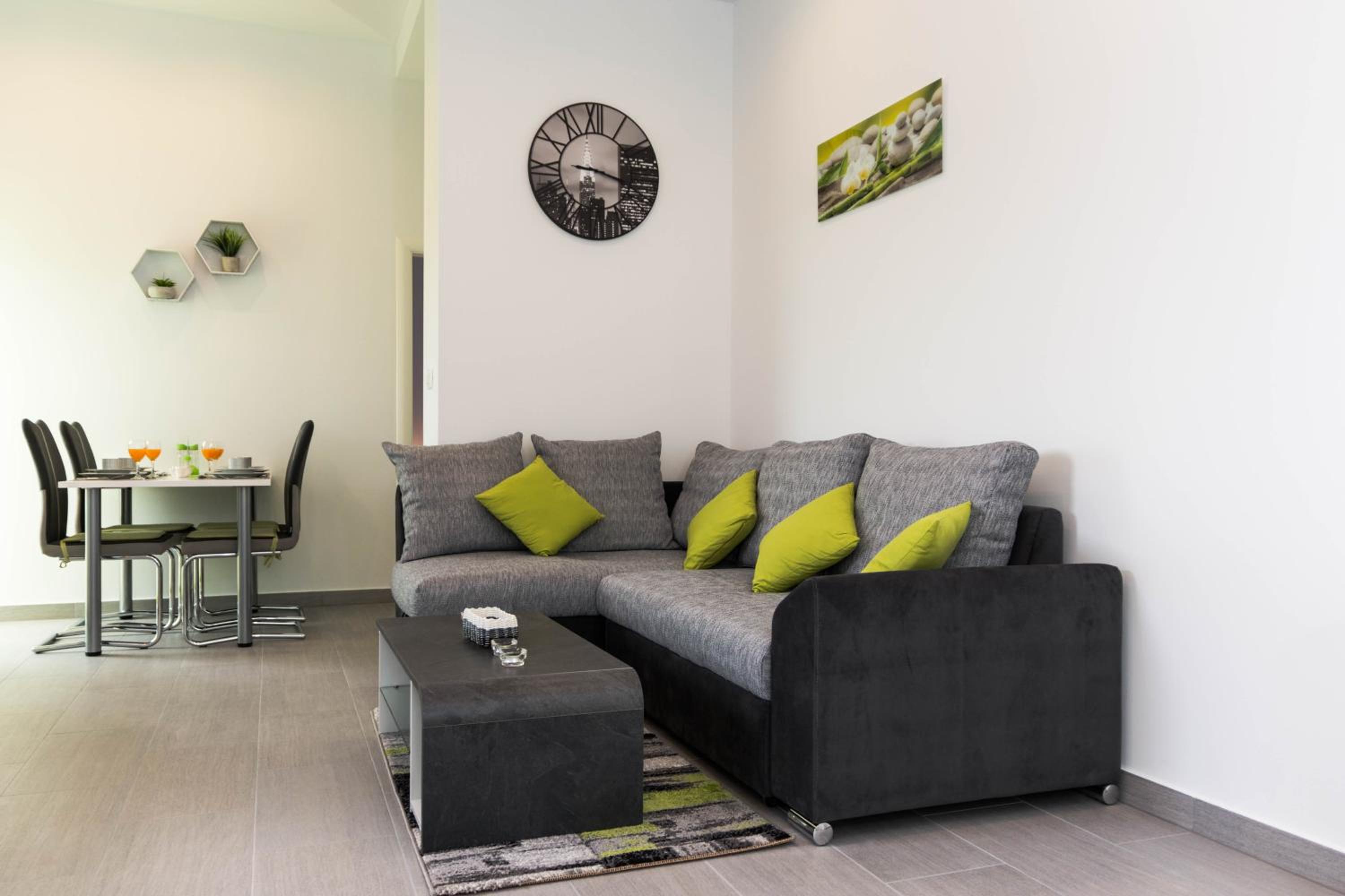 Apartment with Sea View - Photo 24