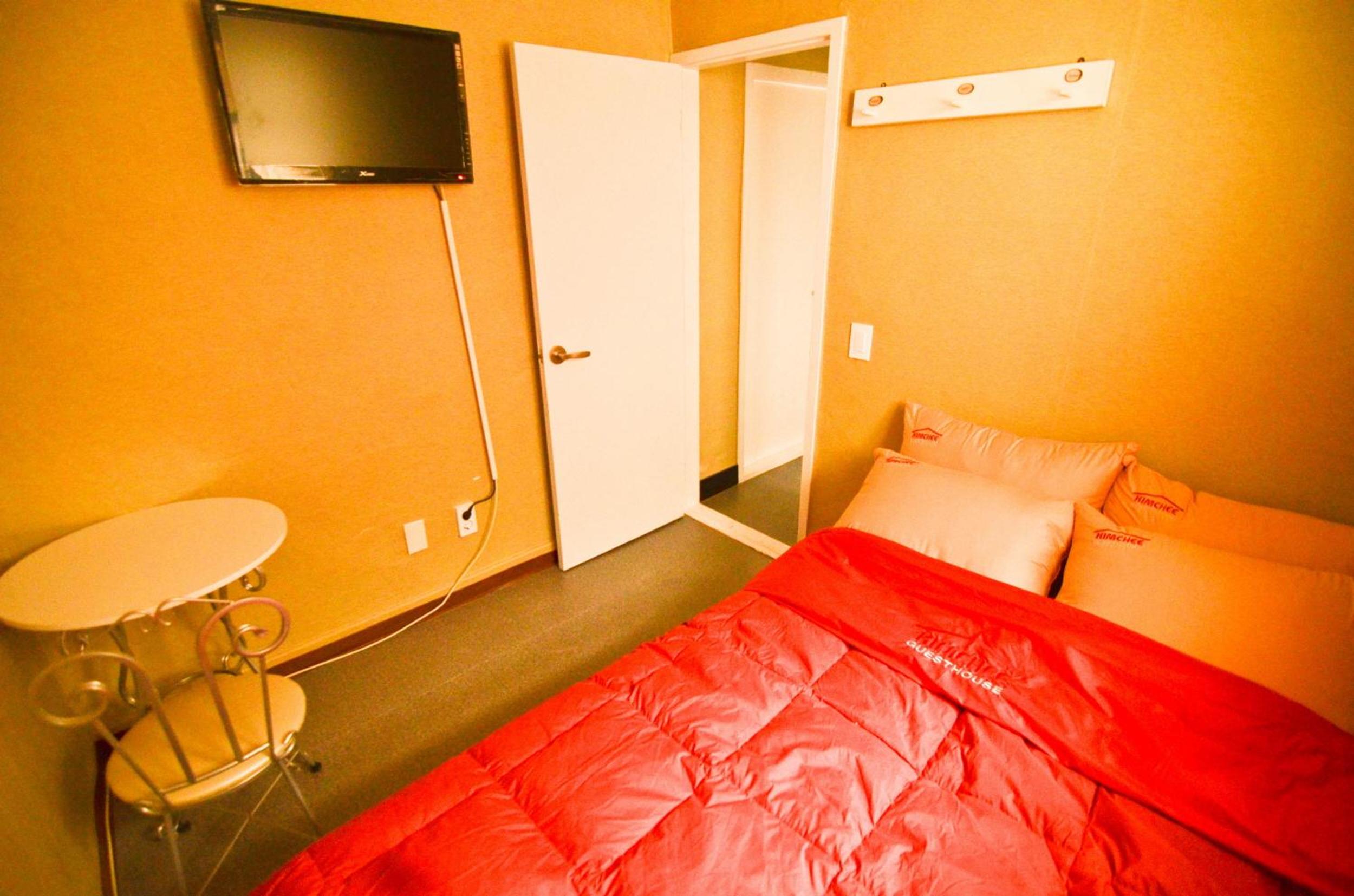Double Room - Photo 5