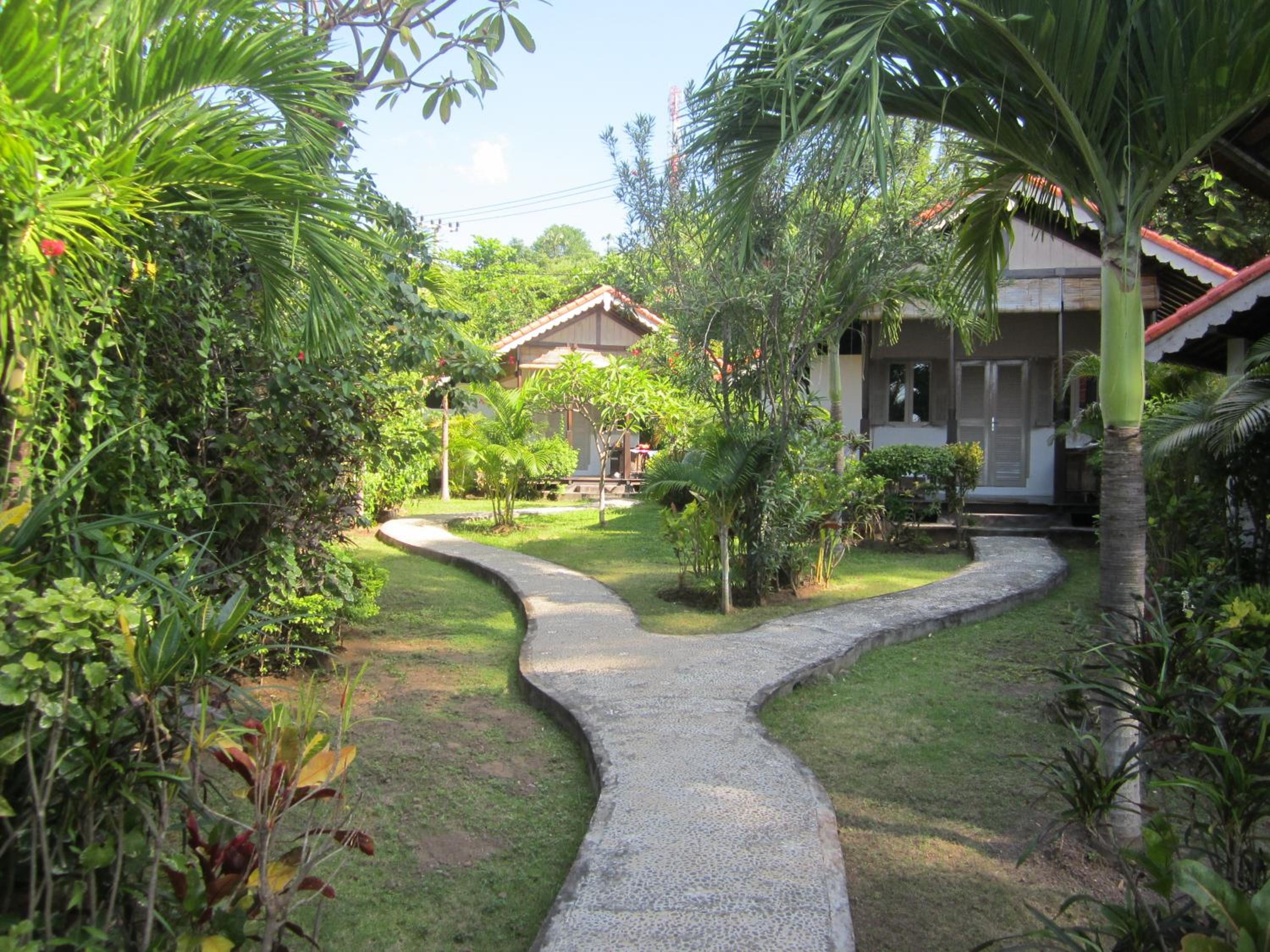 One-Bedroom Bungalow with Garden View photo 3