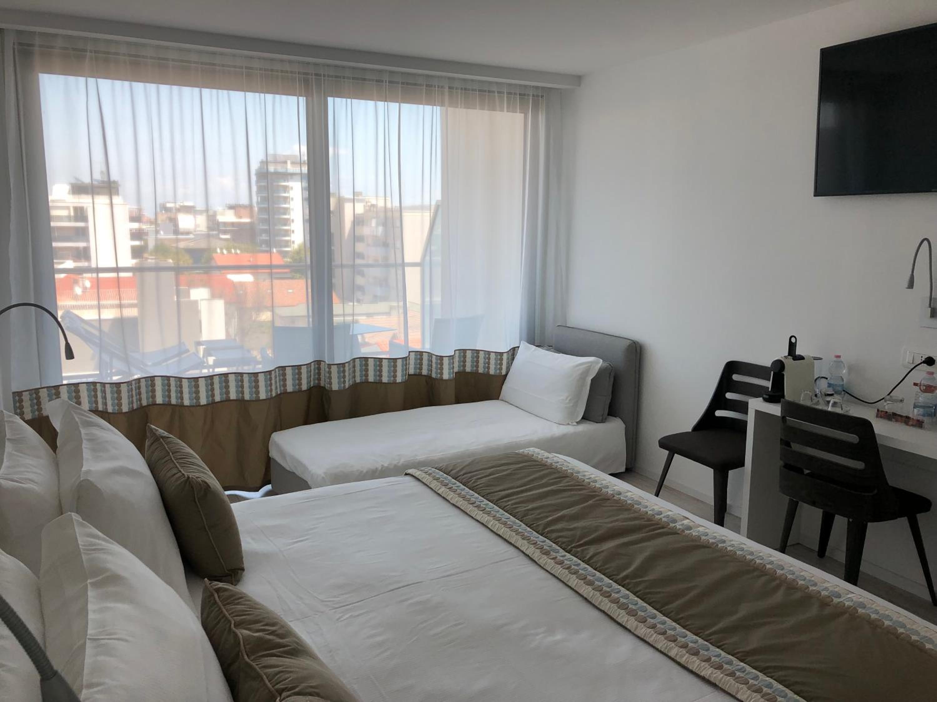 Junior Suite with Beach Access - Photo 1