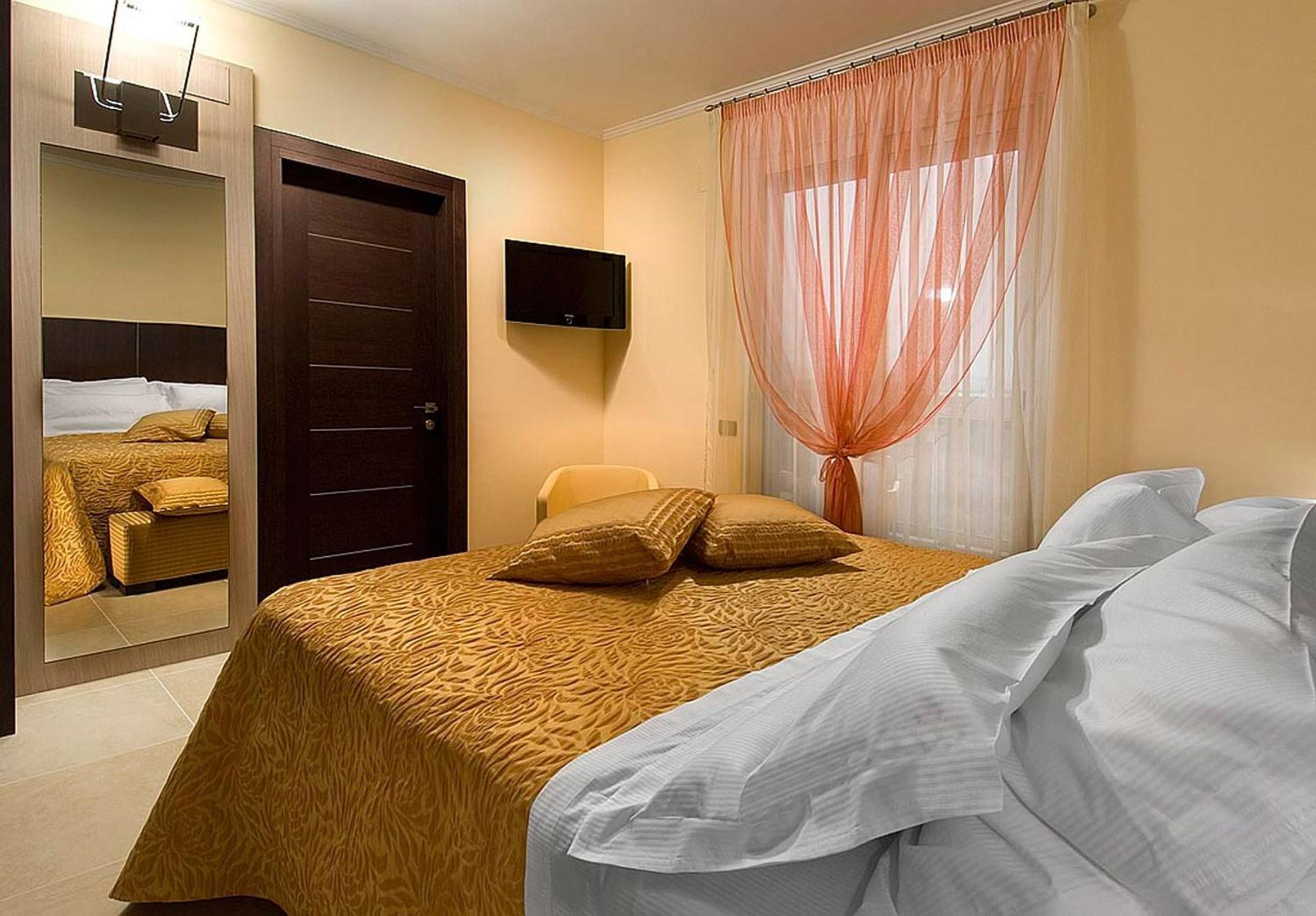 Deluxe Suite photo 2