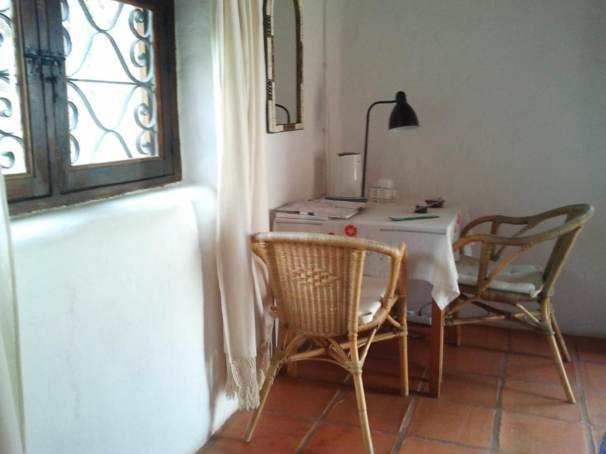 Classic Double Room with Bath photo 3