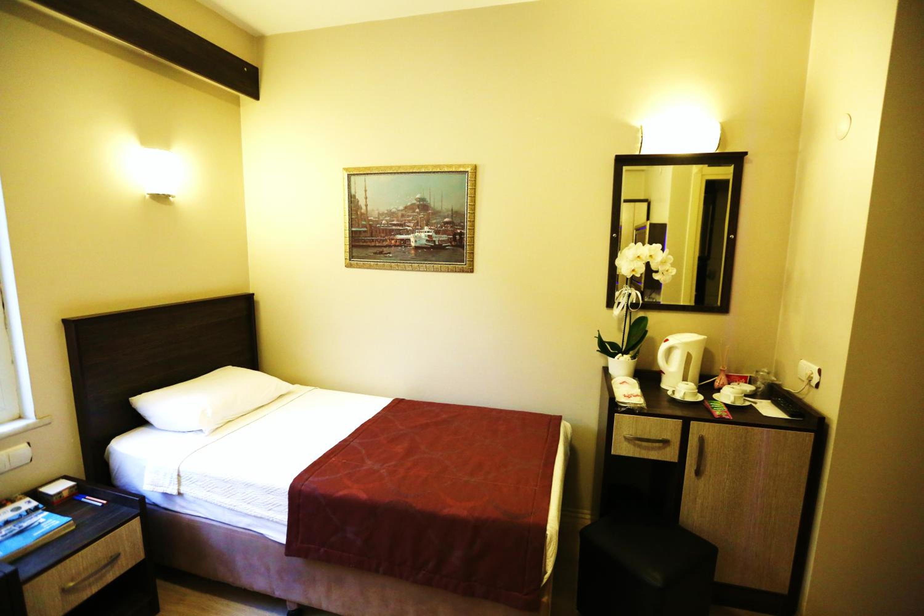 Single Room photo 3